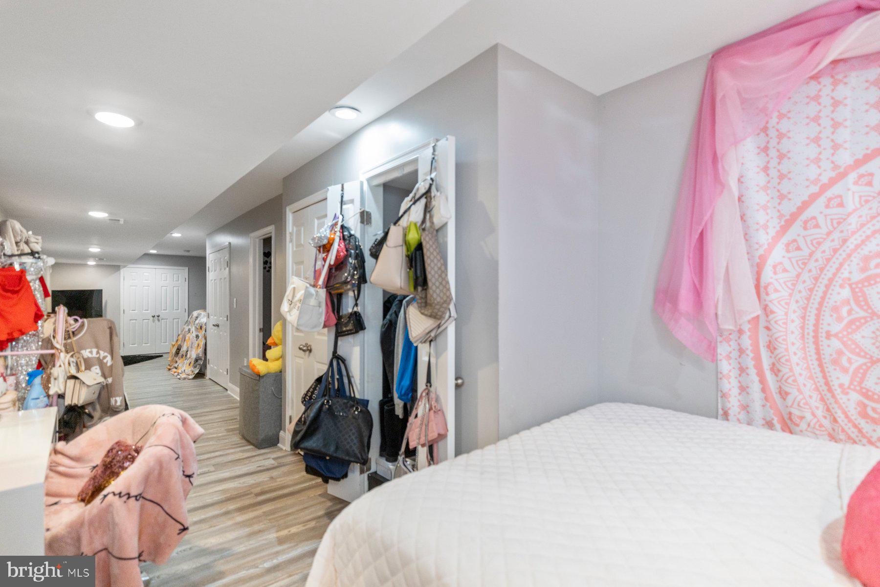 BARCLAY - GREENMOUNT - Residential