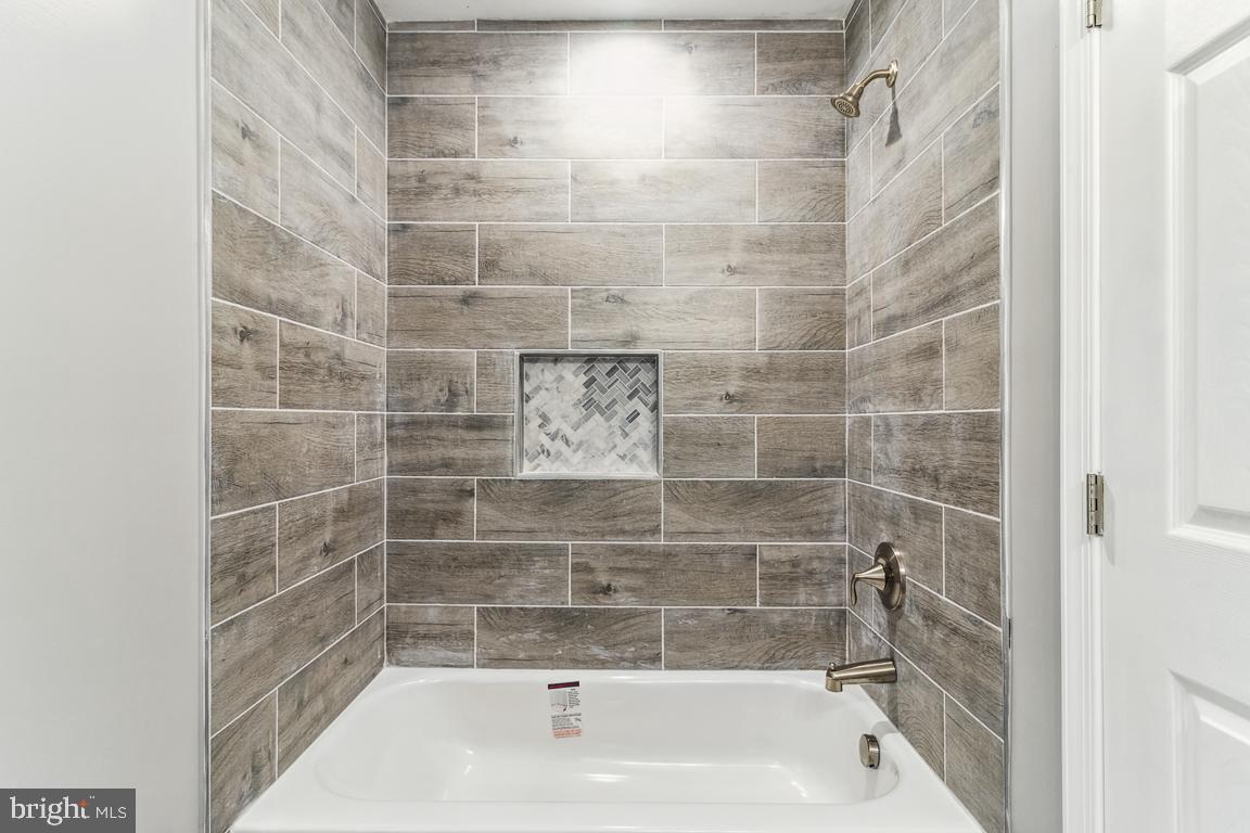 BARCLAY - GREENMOUNT - Residential