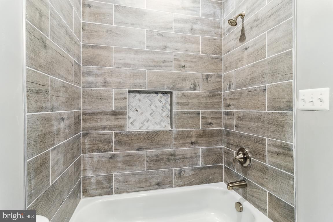 BARCLAY - GREENMOUNT - Residential