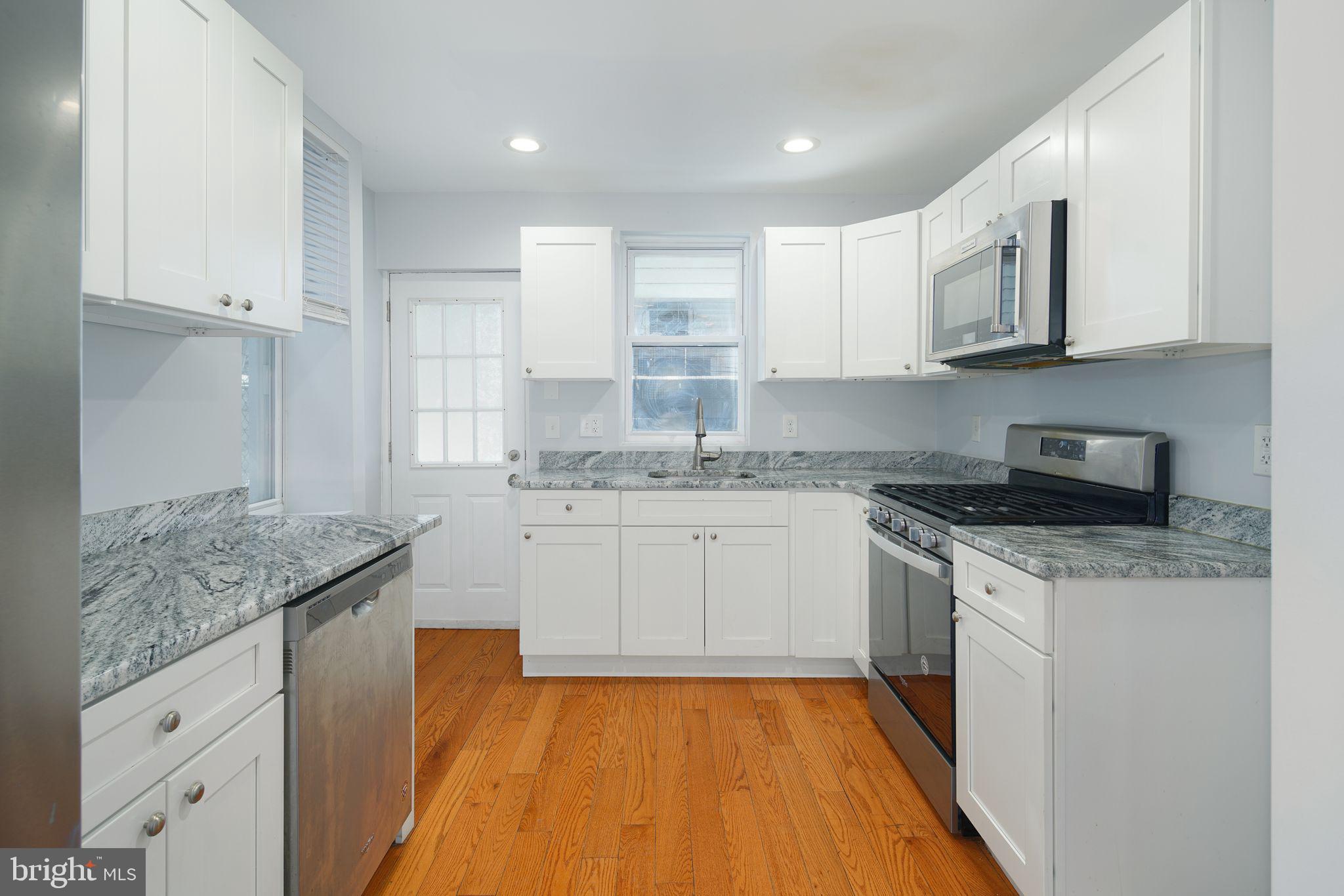 POINT BREEZE - Residential