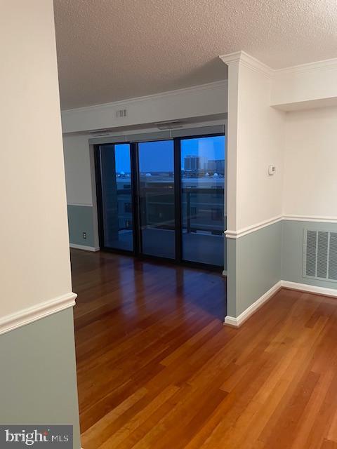 WATERGATE AT LANDMARK - Residential