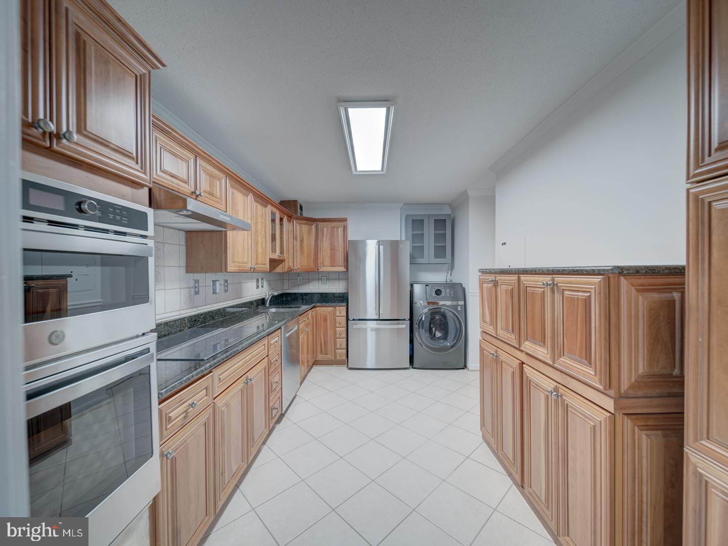 WATERGATE AT LANDMARK - Residential