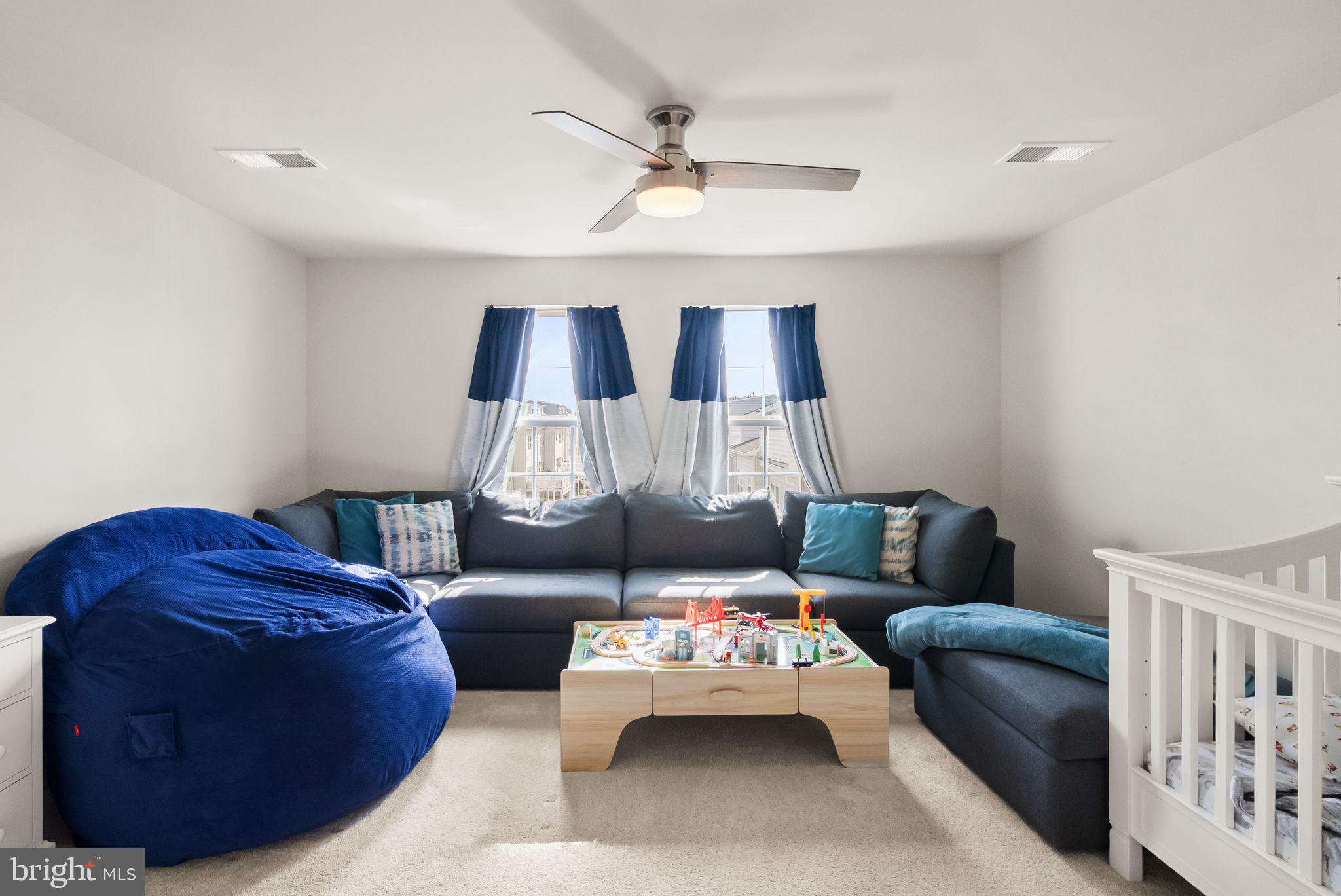 ARCOLA TOWN CENTER - Residential