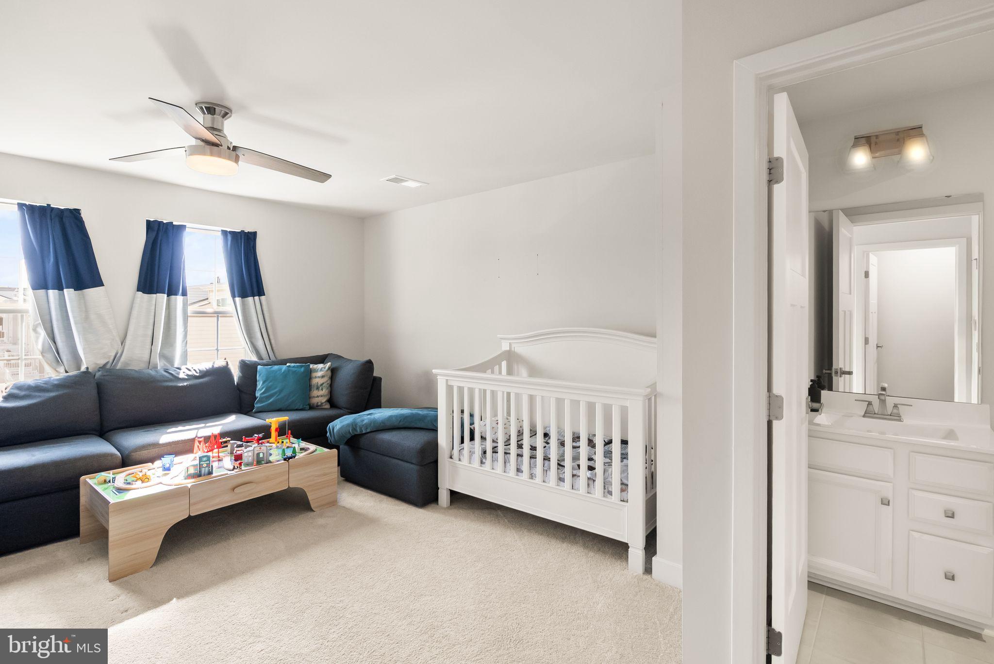 ARCOLA TOWN CENTER - Residential