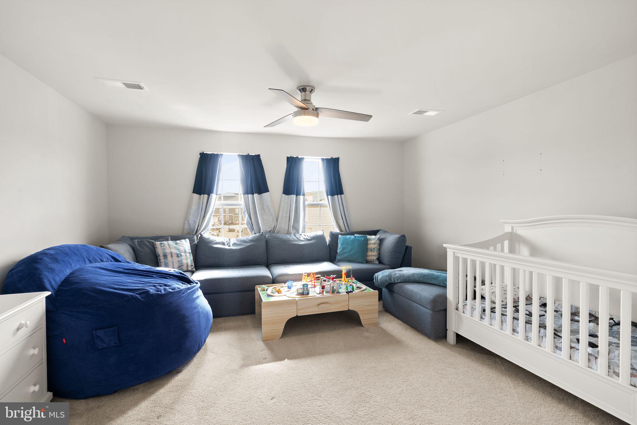 ARCOLA TOWN CENTER - Residential