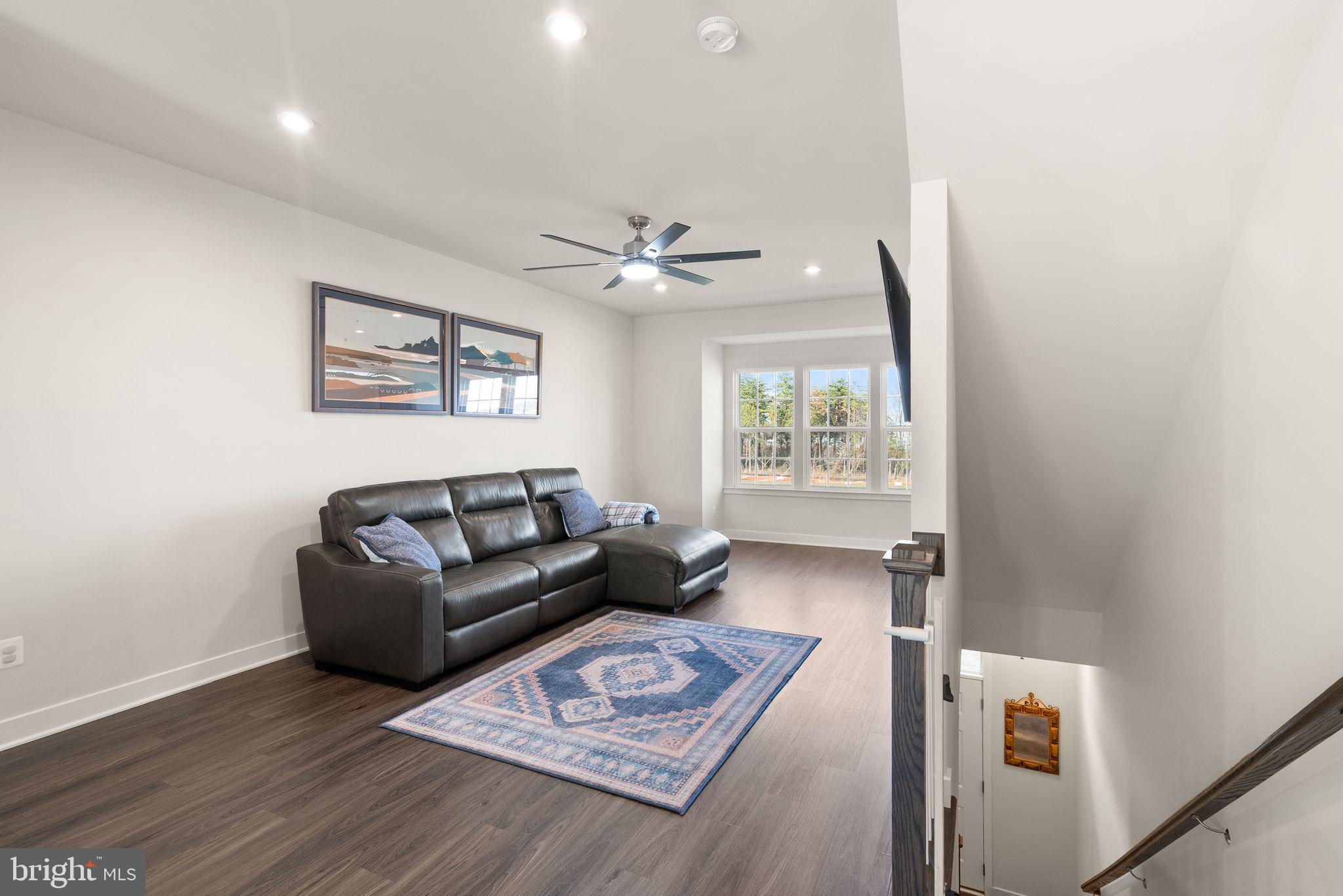 ARCOLA TOWN CENTER - Residential