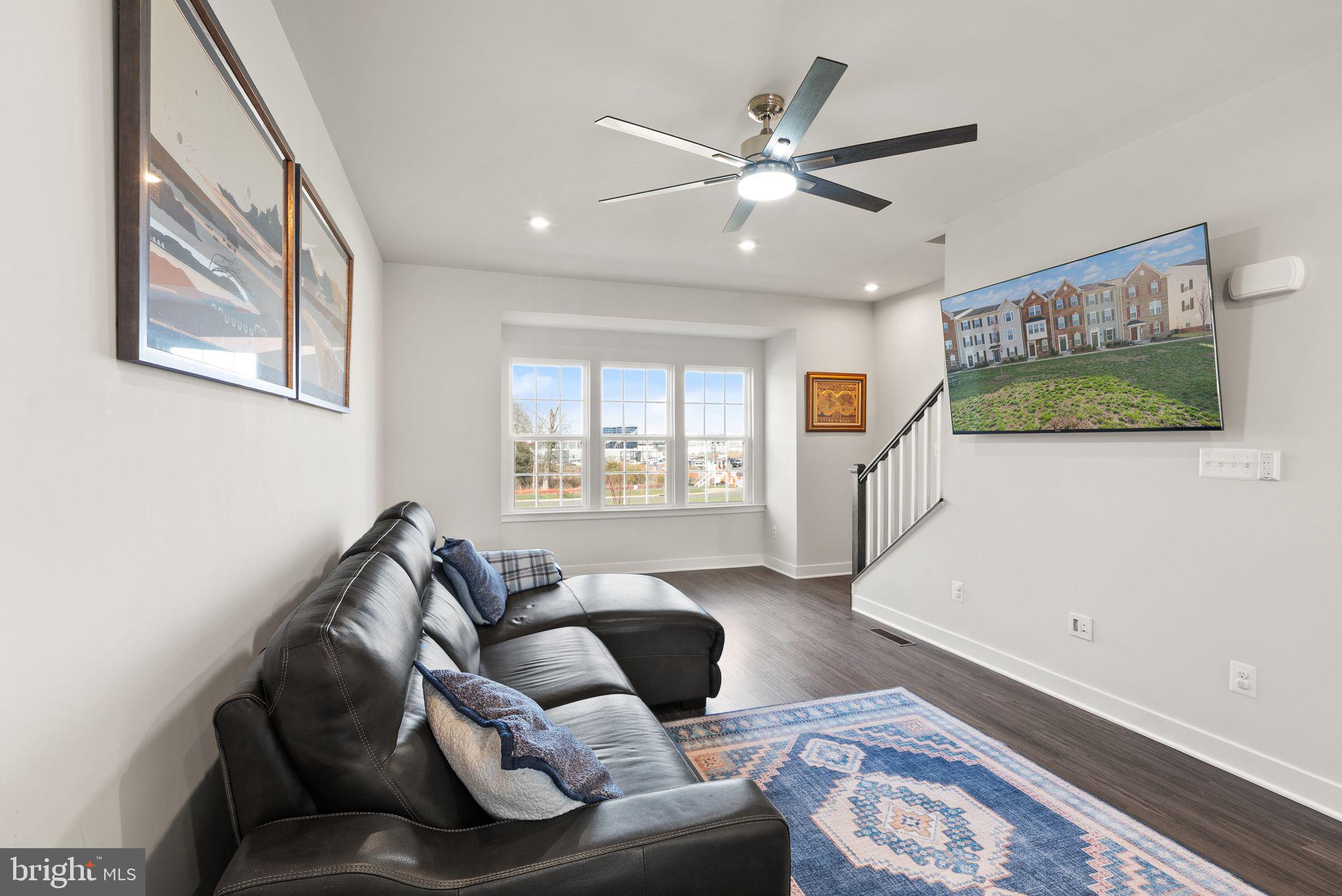 ARCOLA TOWN CENTER - Residential