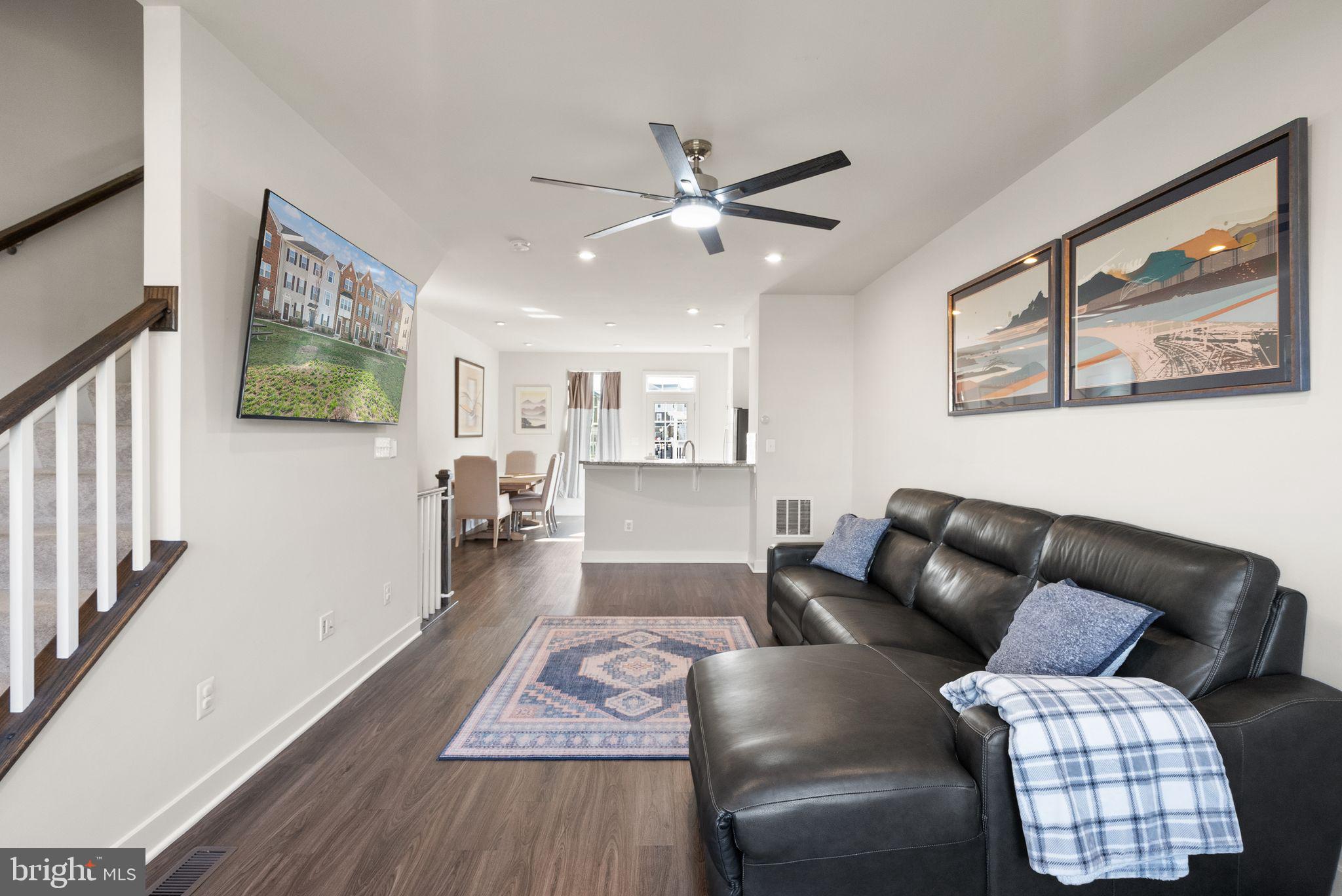 ARCOLA TOWN CENTER - Residential