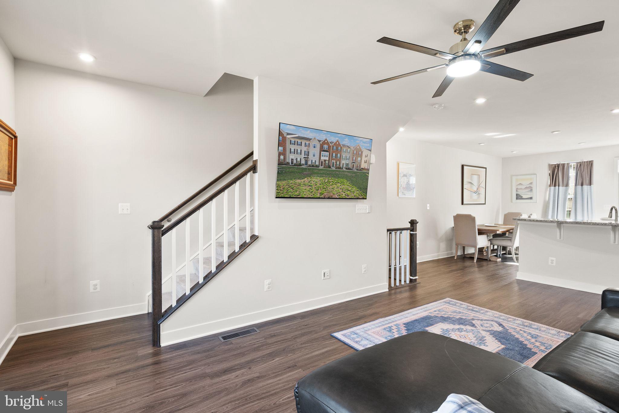 ARCOLA TOWN CENTER - Residential