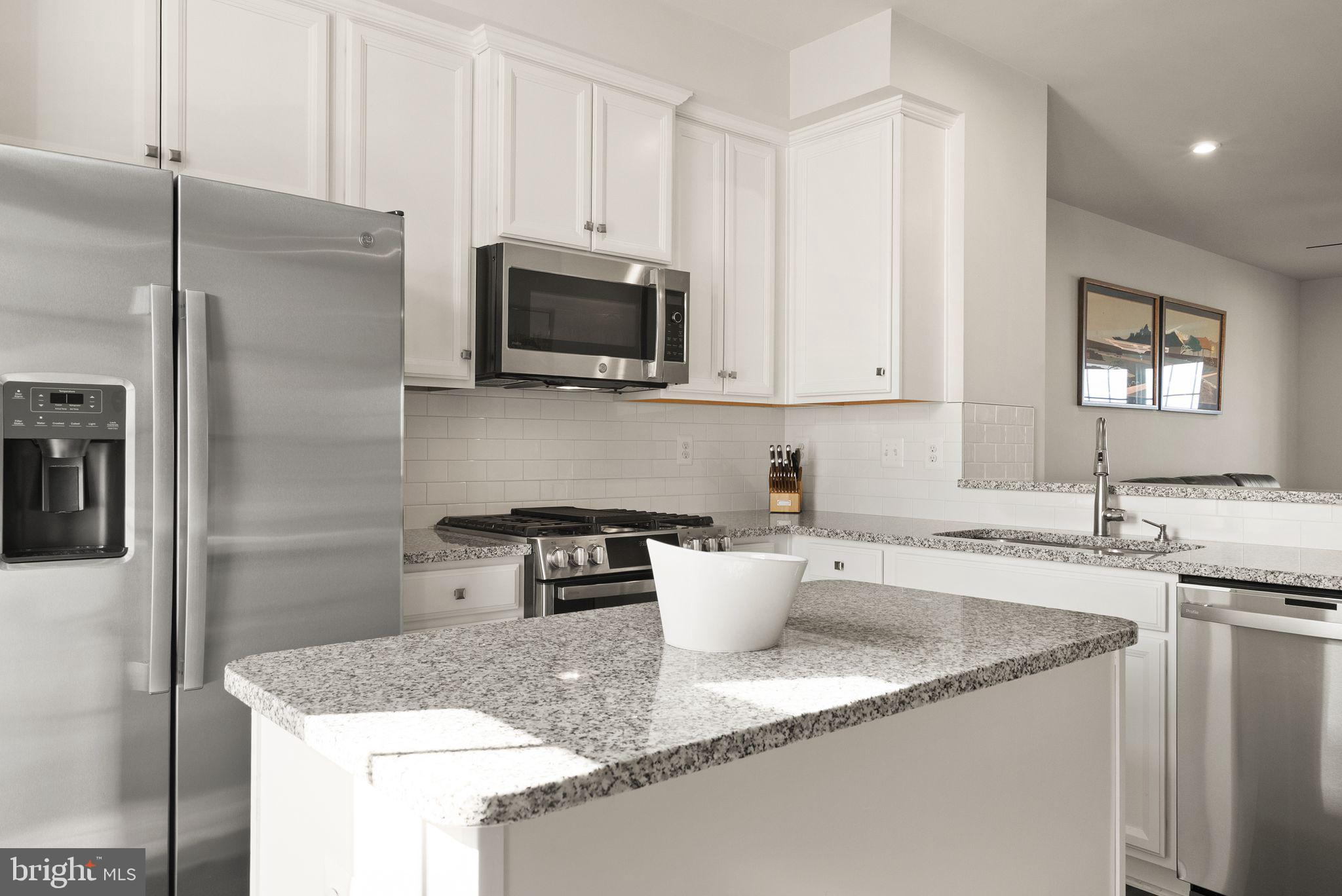 ARCOLA TOWN CENTER - Residential