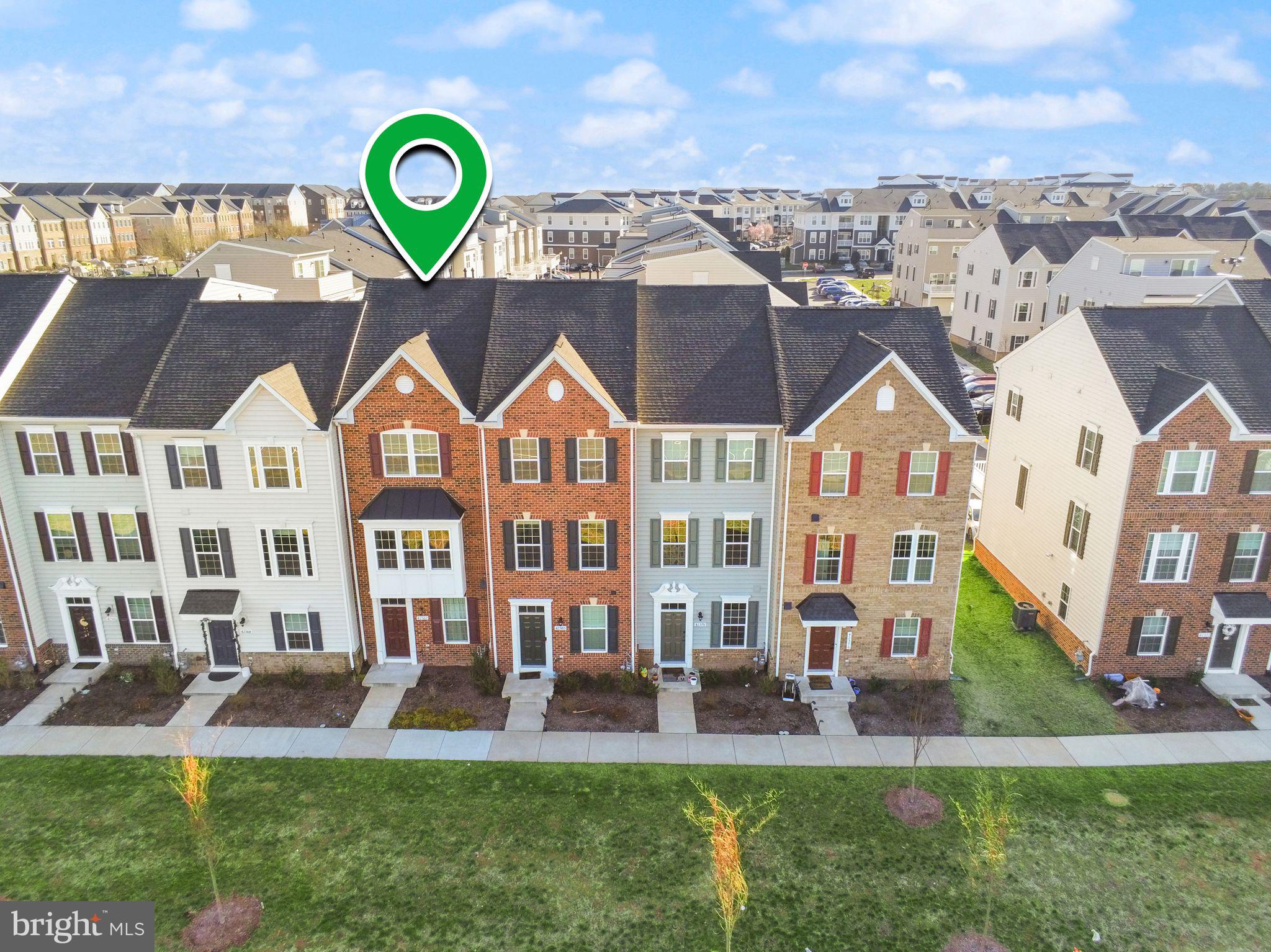 ARCOLA TOWN CENTER - Residential