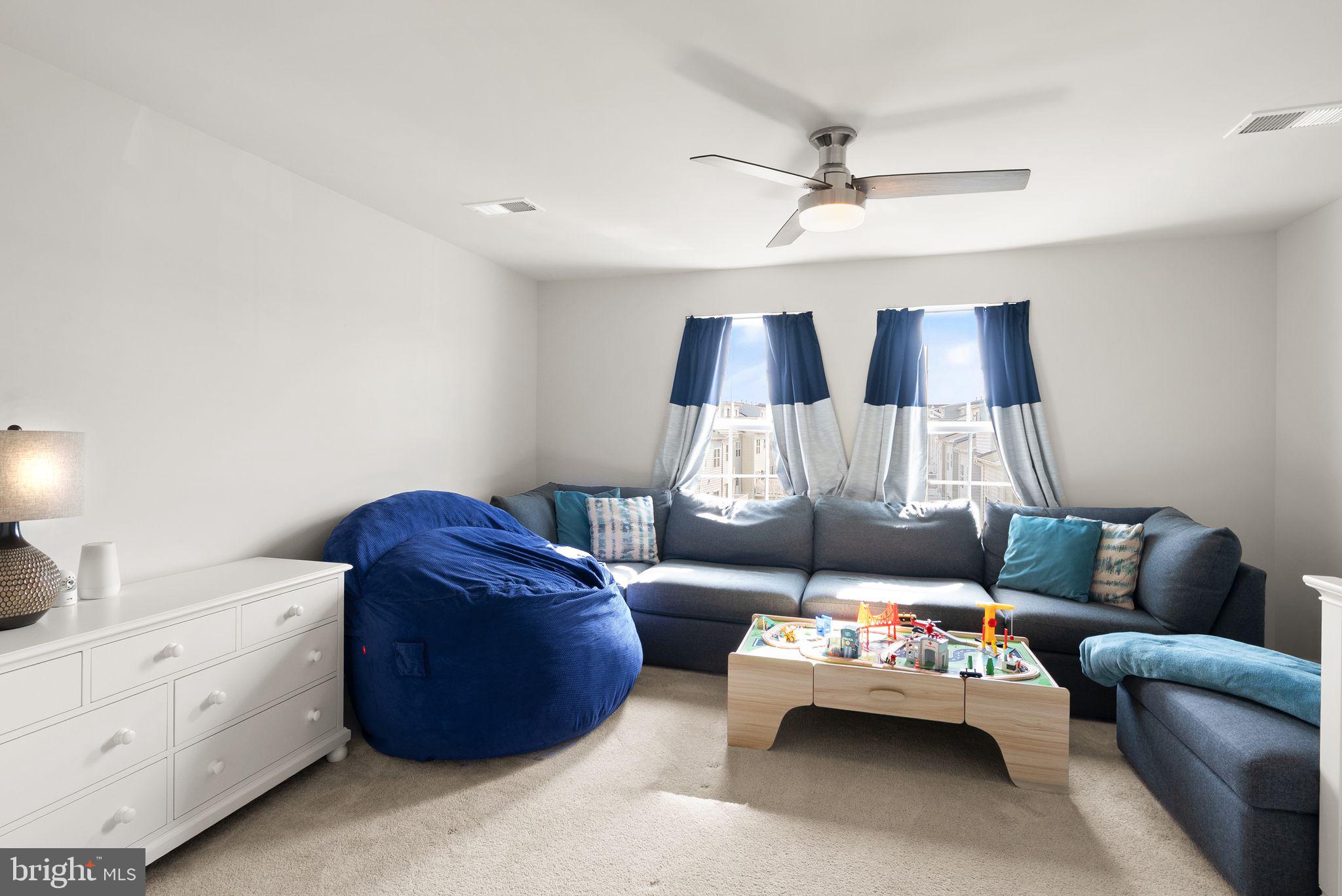 ARCOLA TOWN CENTER - Residential