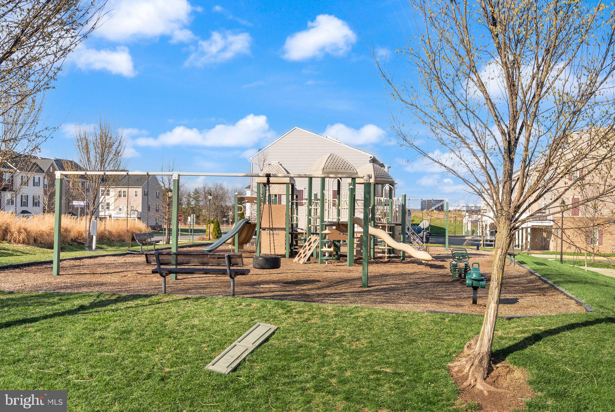 ARCOLA TOWN CENTER - Residential