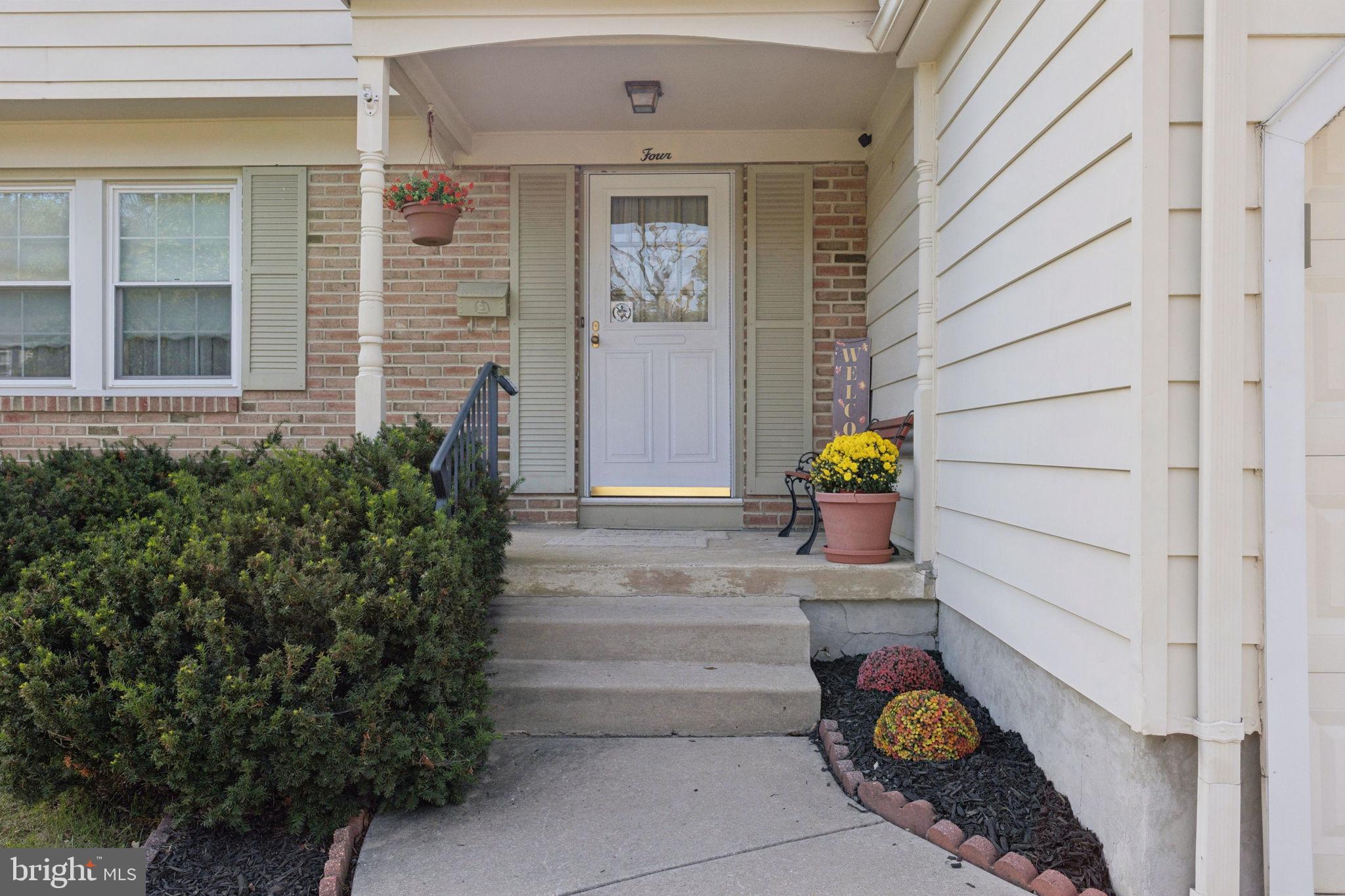 4 OVERINGTON AVENUE