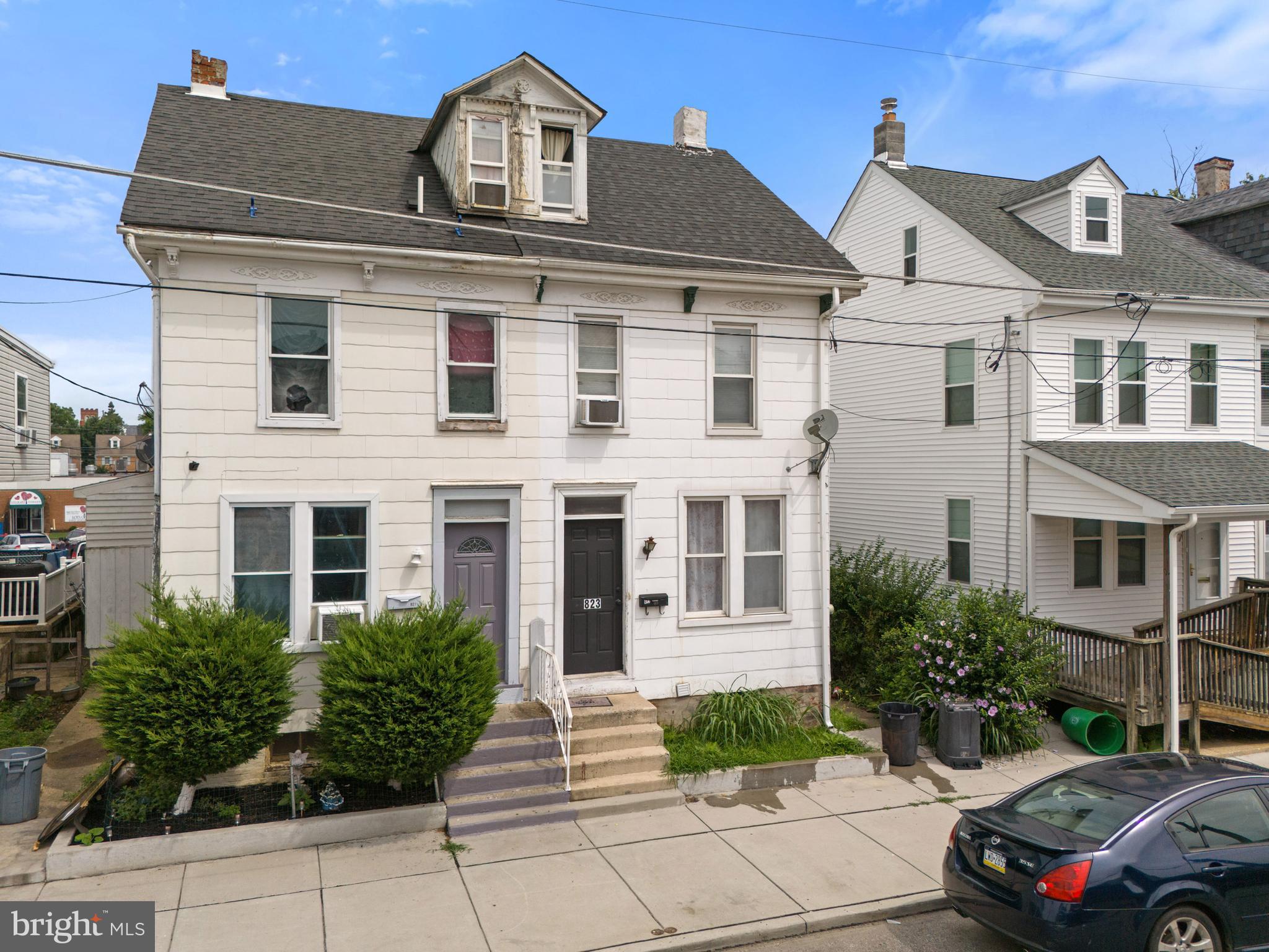 823 E POPLAR STREET