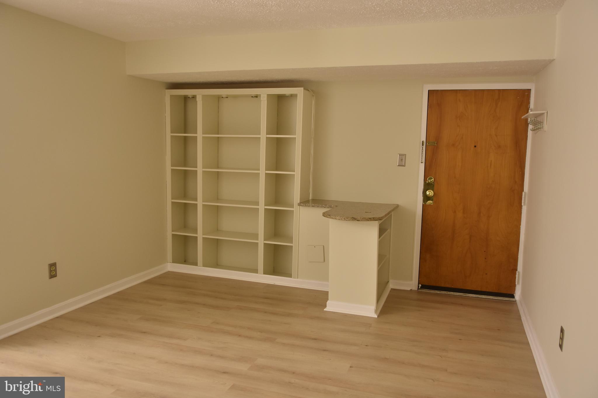 GEORGE MASON VILLAGE - Residential