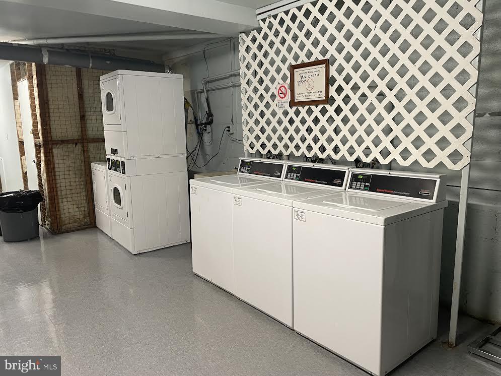 GEORGE MASON VILLAGE - Residential