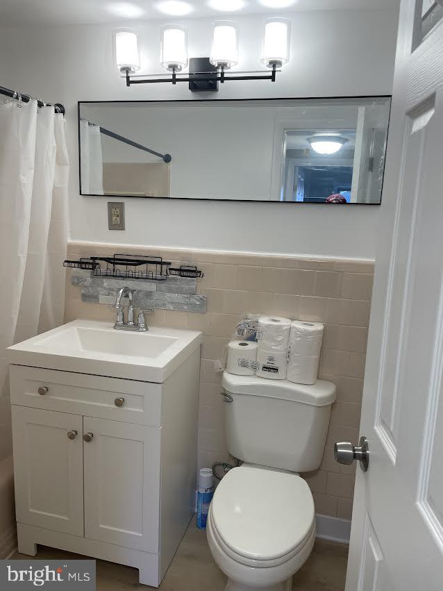 GEORGE MASON VILLAGE - Residential