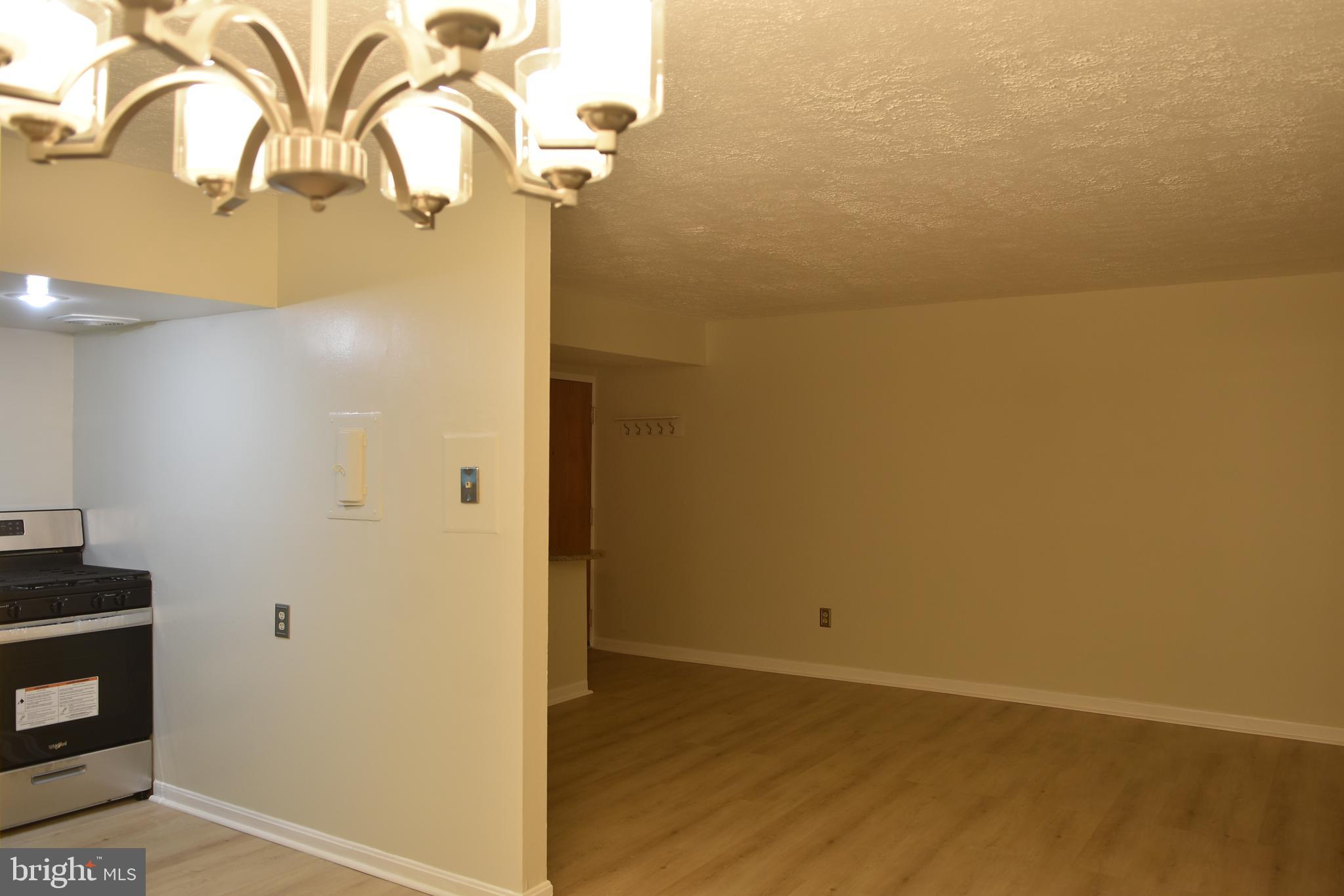 GEORGE MASON VILLAGE - Residential