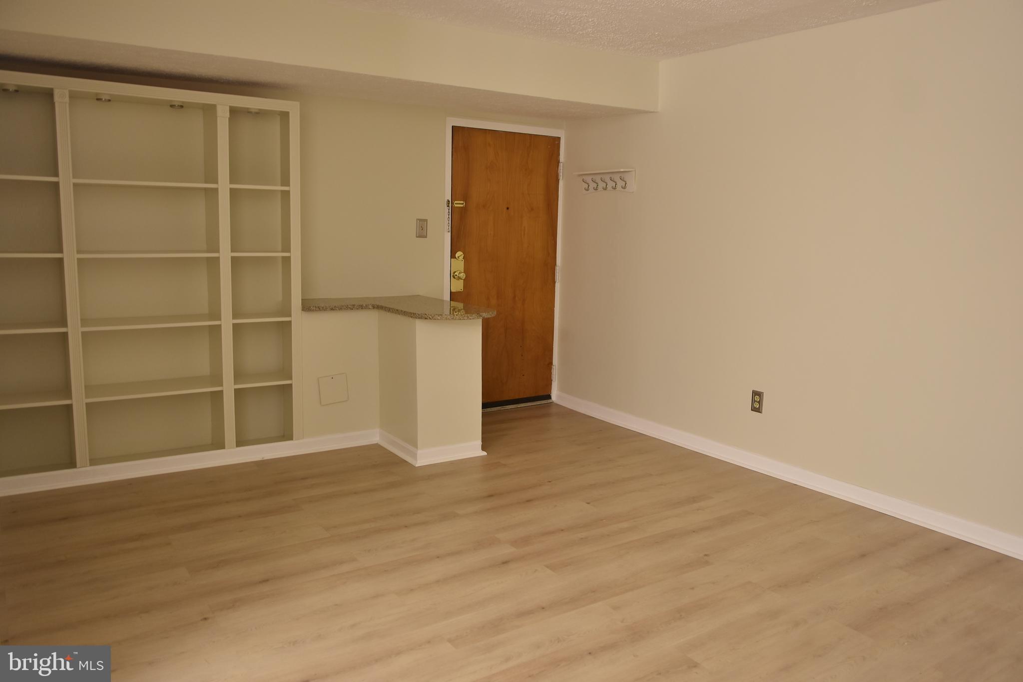 GEORGE MASON VILLAGE - Residential