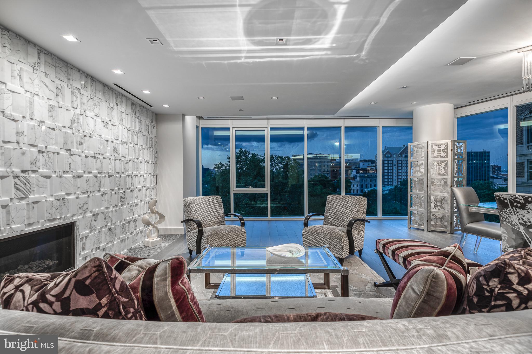 SOCIETY HILL - Residential