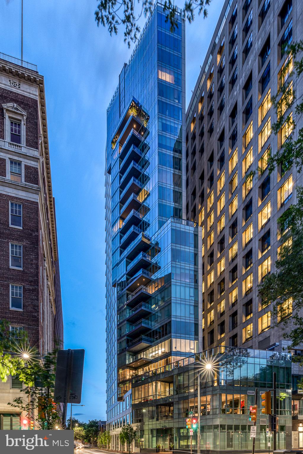 SOCIETY HILL - Residential