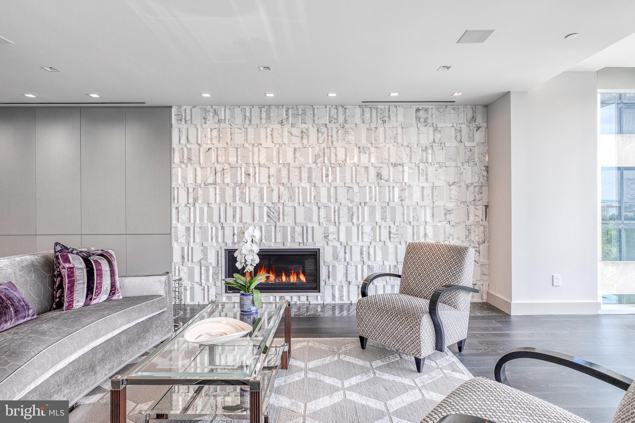 SOCIETY HILL - Residential