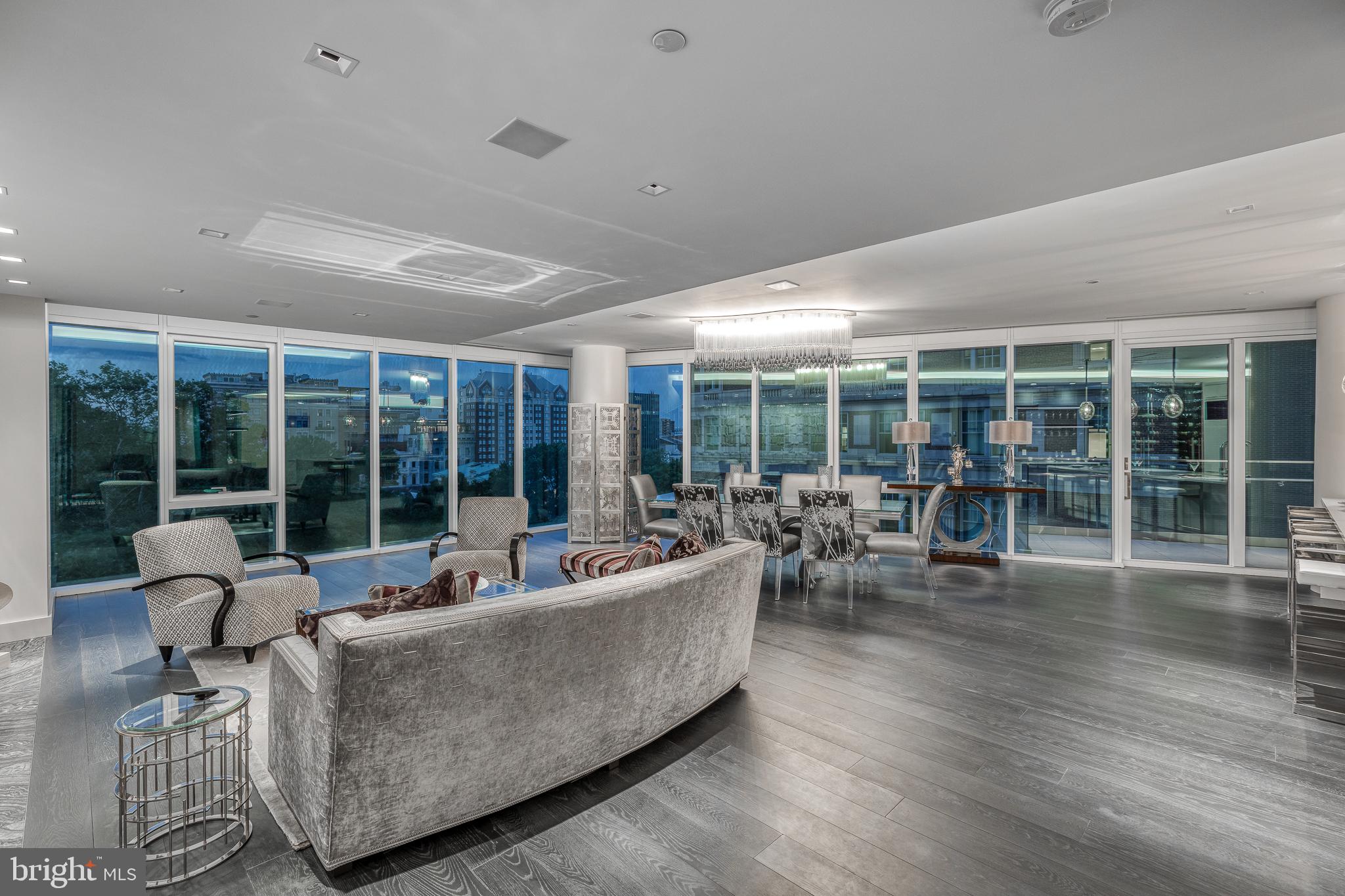 SOCIETY HILL - Residential