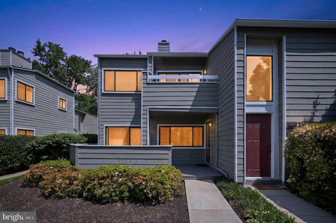 Photo of 1957 - A Villaridge Drive, RESTON, VA 20191 (MLS # VAFX2309628)