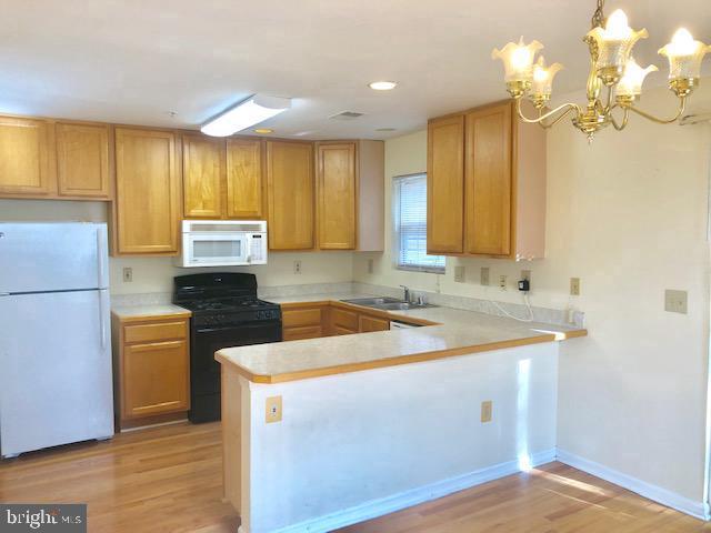 BRINKLEY PARK TOWN - Residential Lease