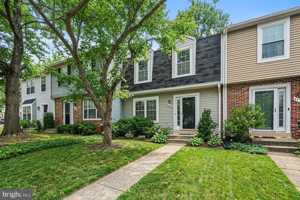 Photo of 4723 Hallowed Strm Stream, ELLICOTT CITY, MD 21042 (MLS # MDHW2062926)