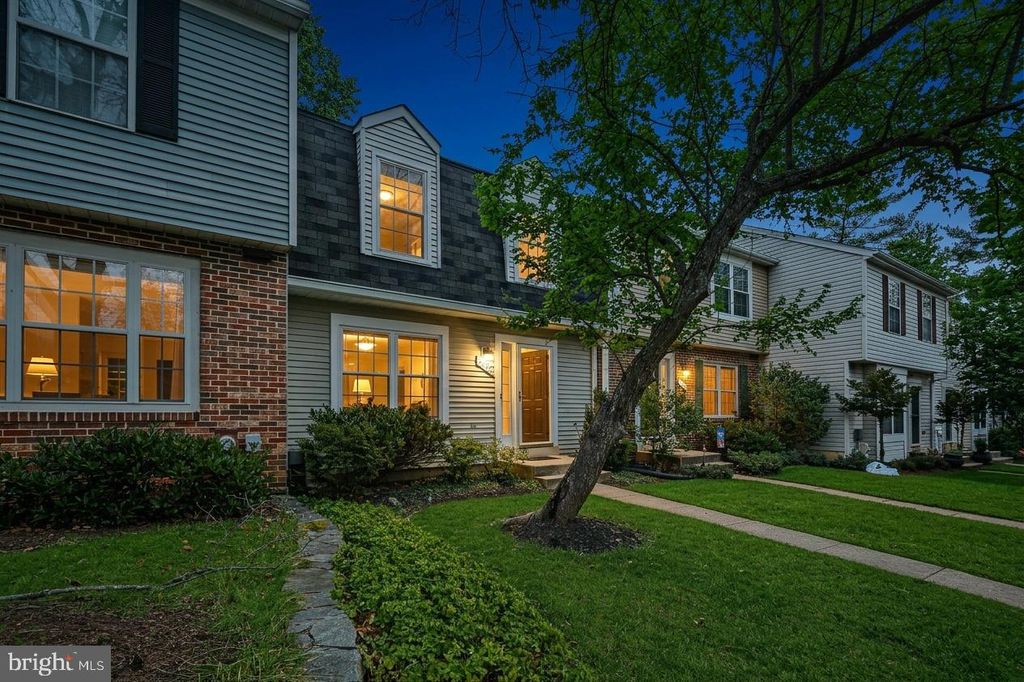 Photo of 4723 Hallowed Strm Stream, ELLICOTT CITY, MD 21042 (MLS # MDHW2062926)