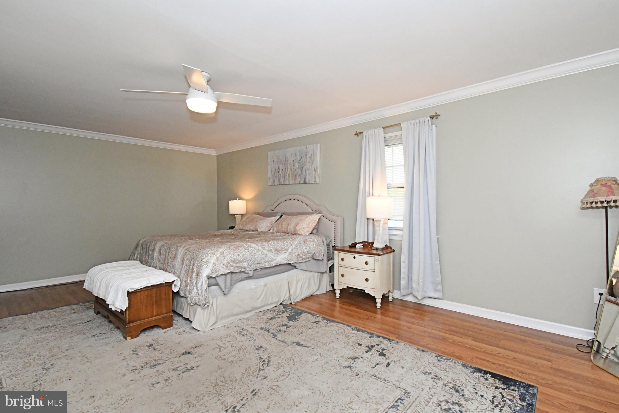 MAKEFIELD MANOR - Residential