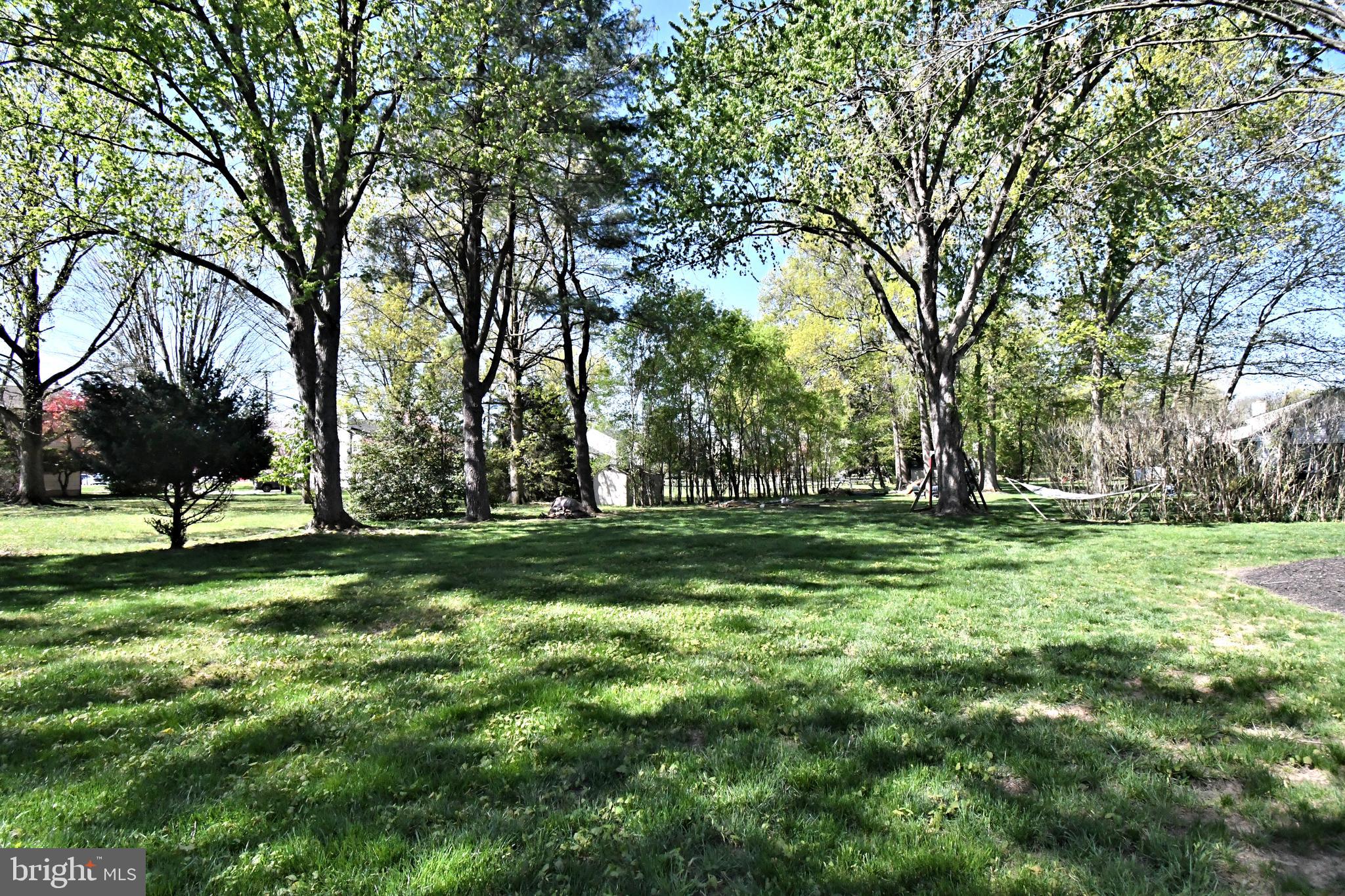 MAKEFIELD MANOR - Residential