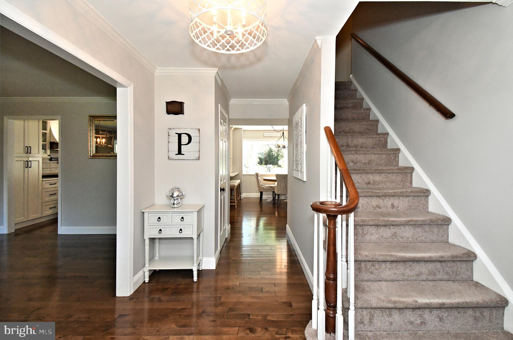 MAKEFIELD MANOR - Residential