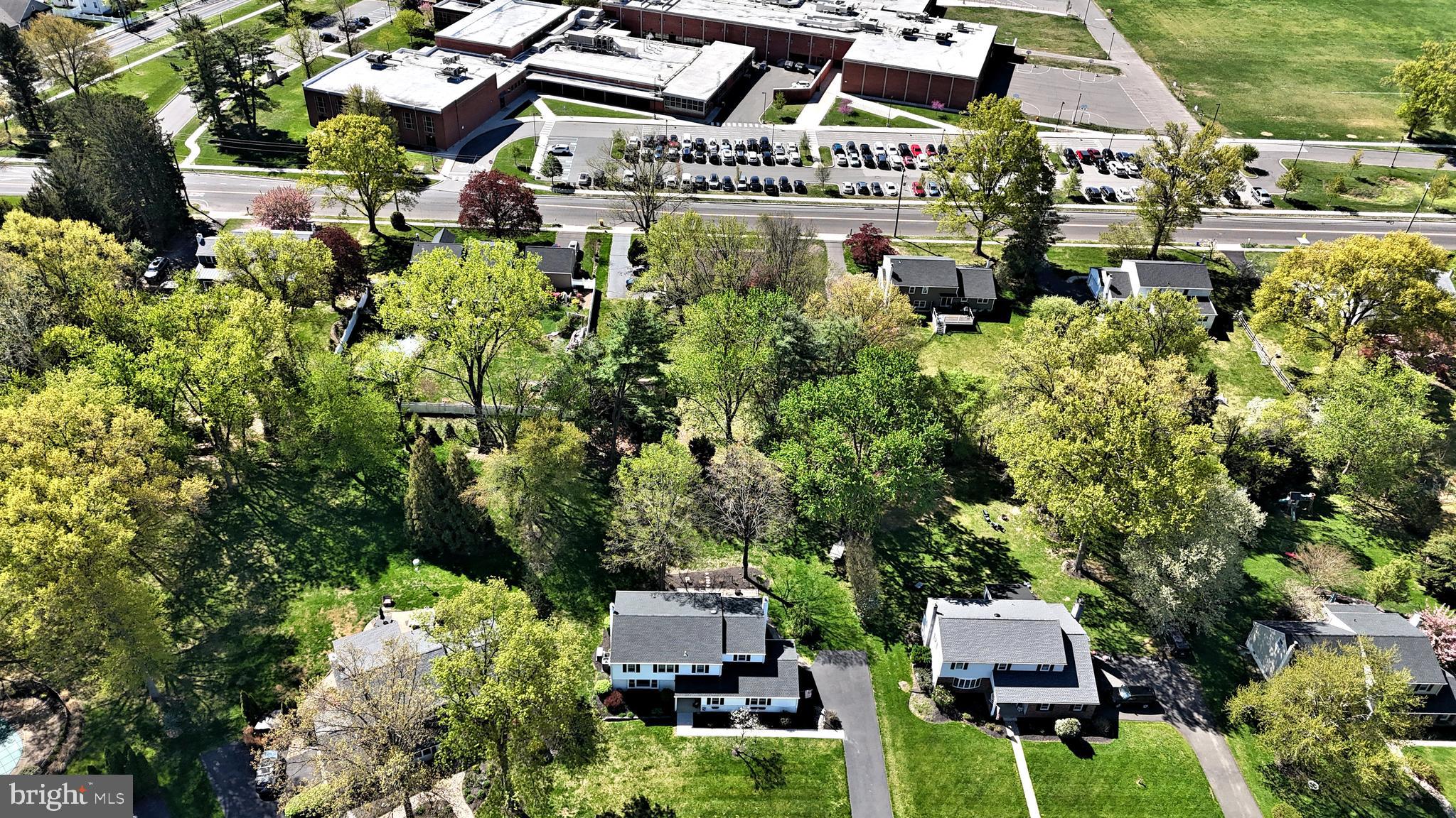 MAKEFIELD MANOR - Residential