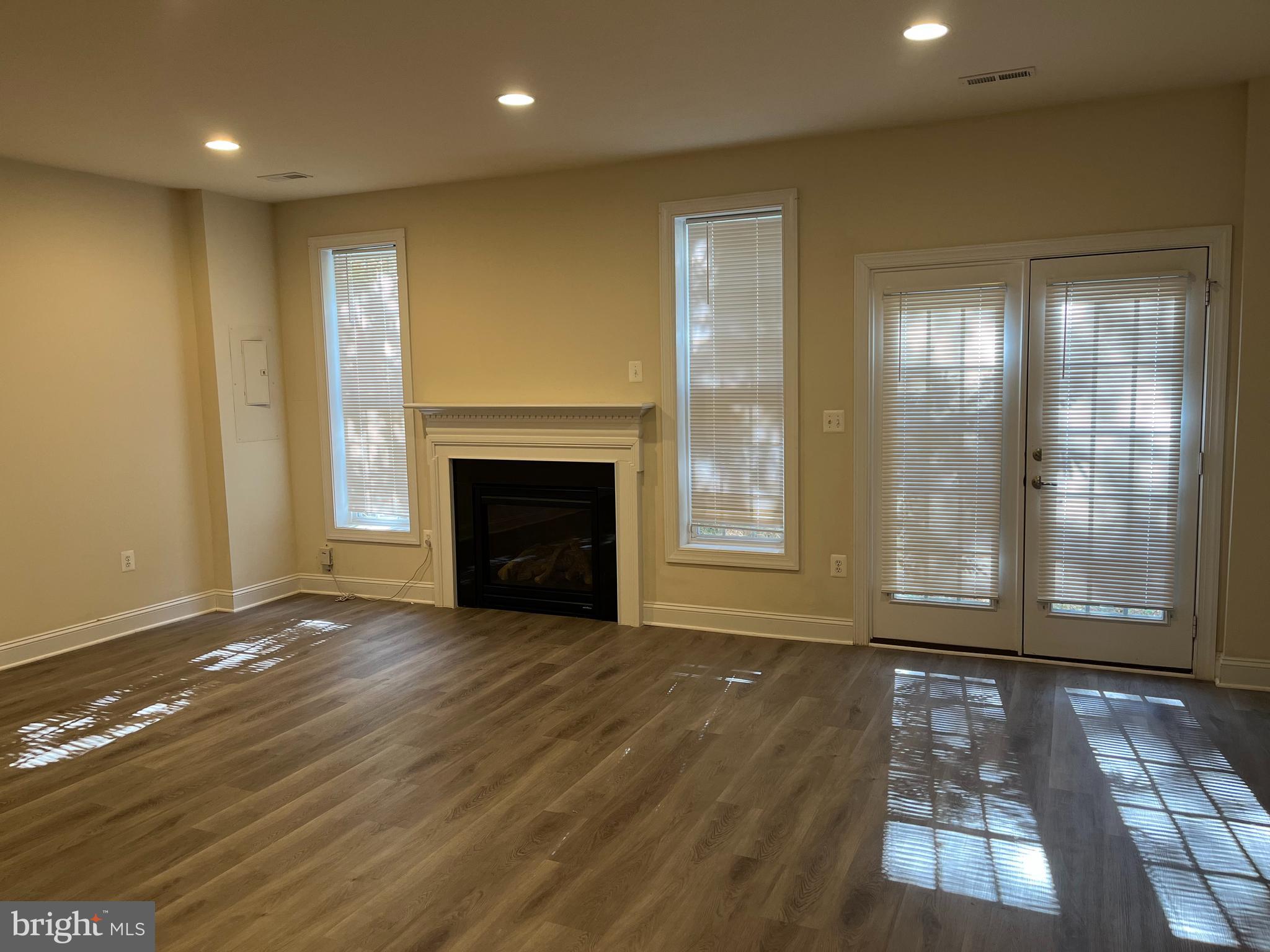 SOUTH MARKET - Residential Lease