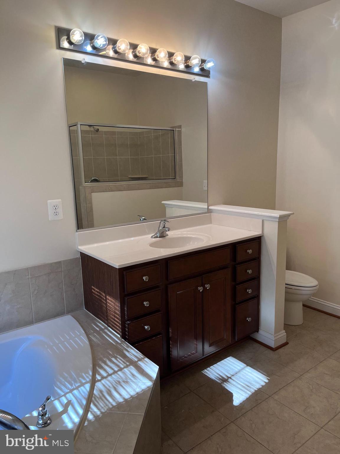 SOUTH MARKET - Residential Lease