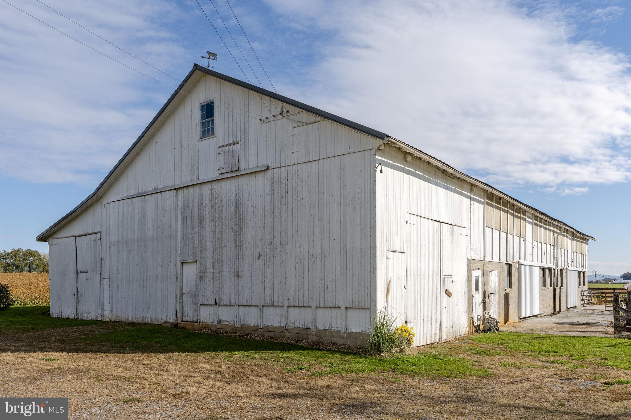 CLAY TOWNSHIP - Farm