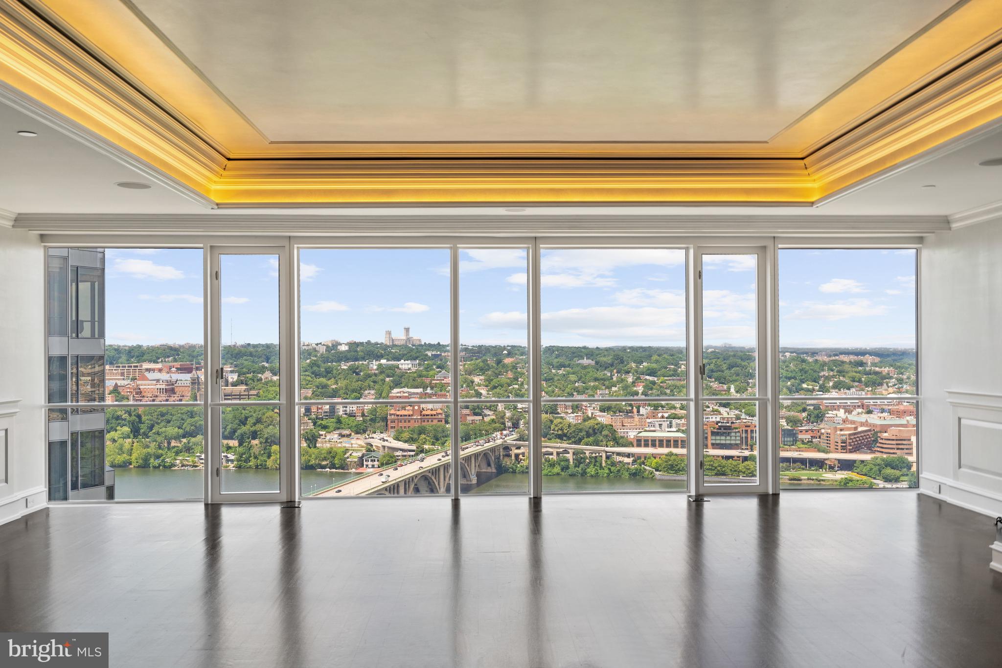 ROSSLYN - Residential