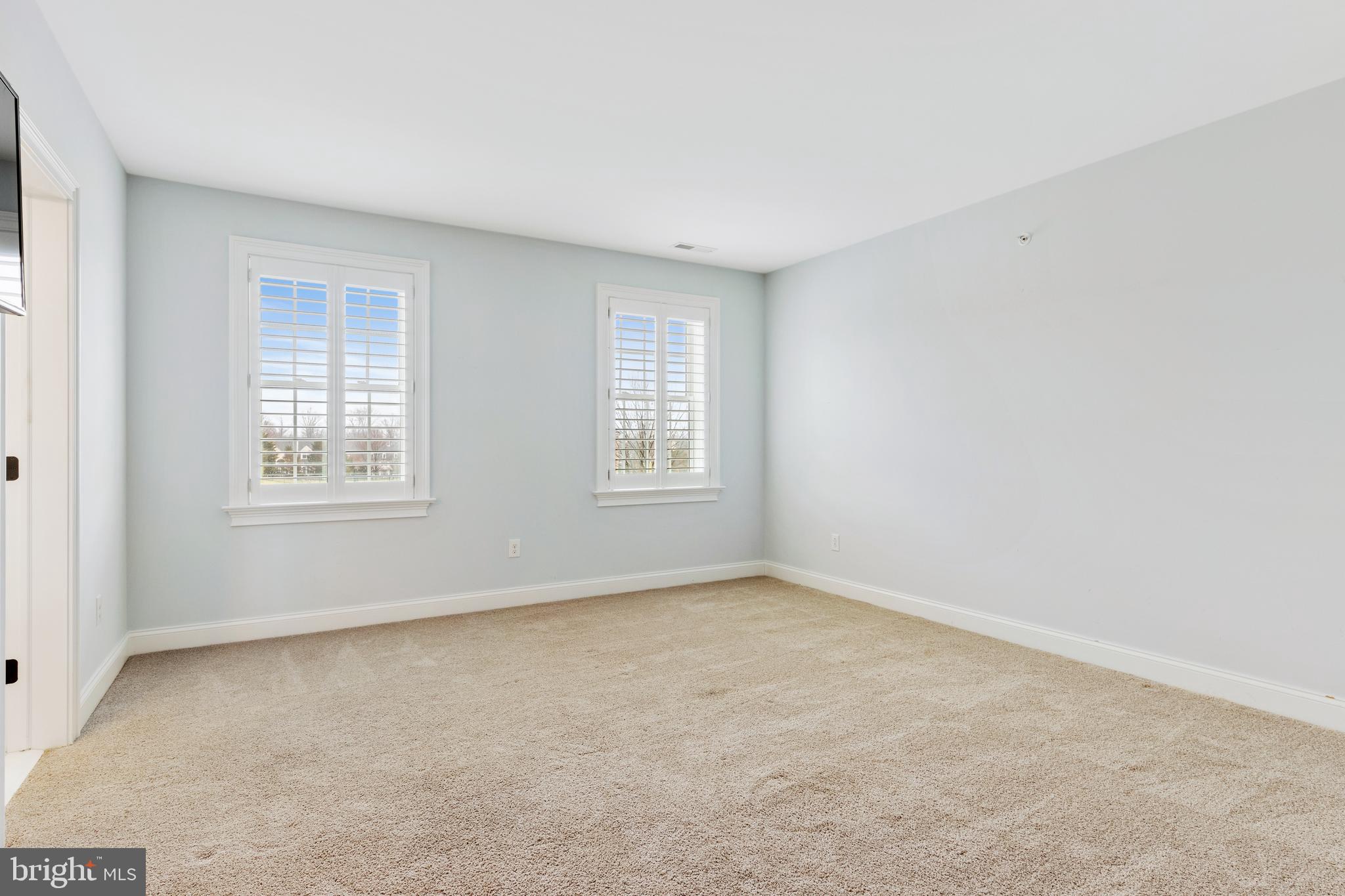 WHITE HORSE - Residential