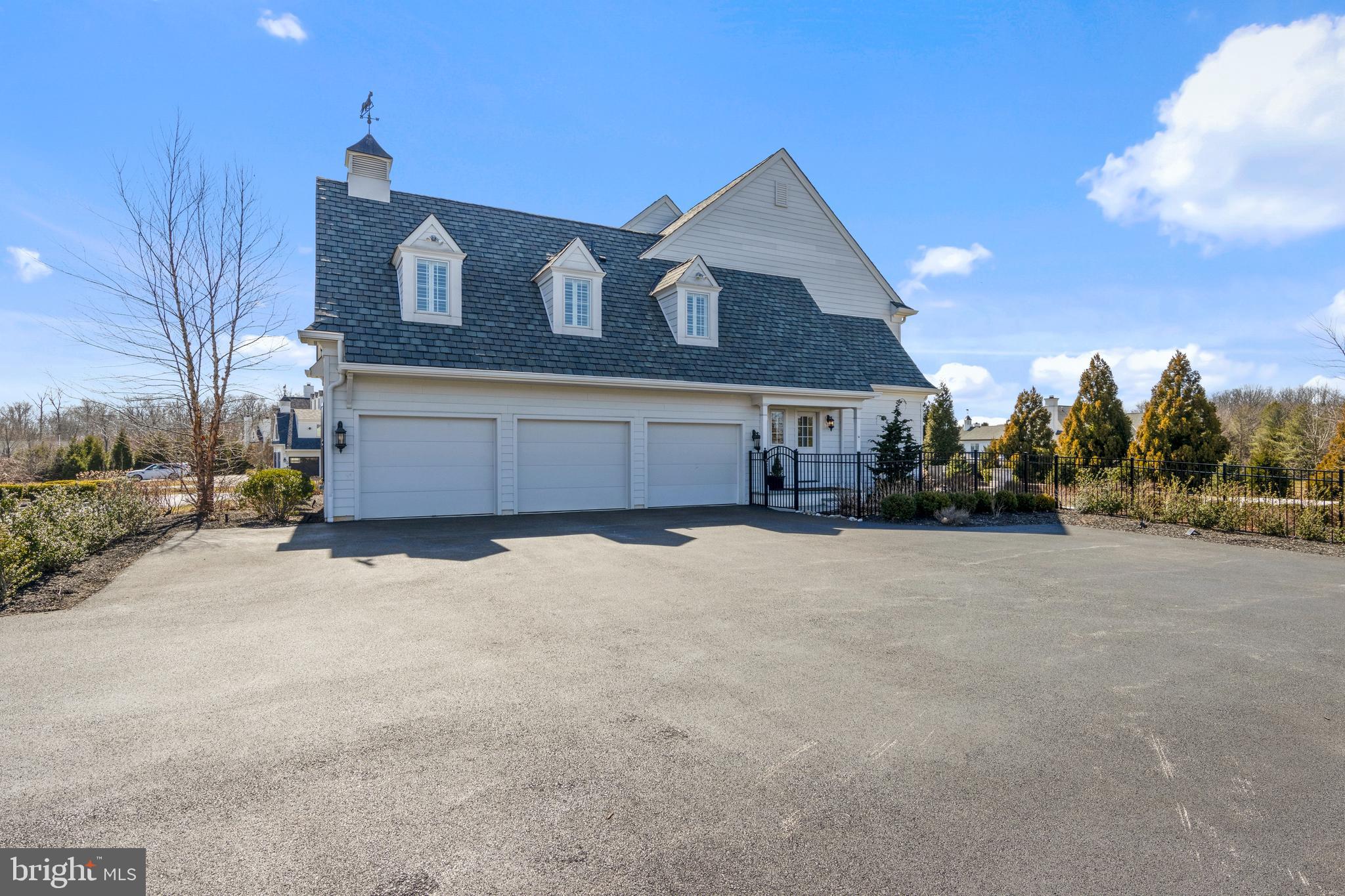 WHITE HORSE - Residential