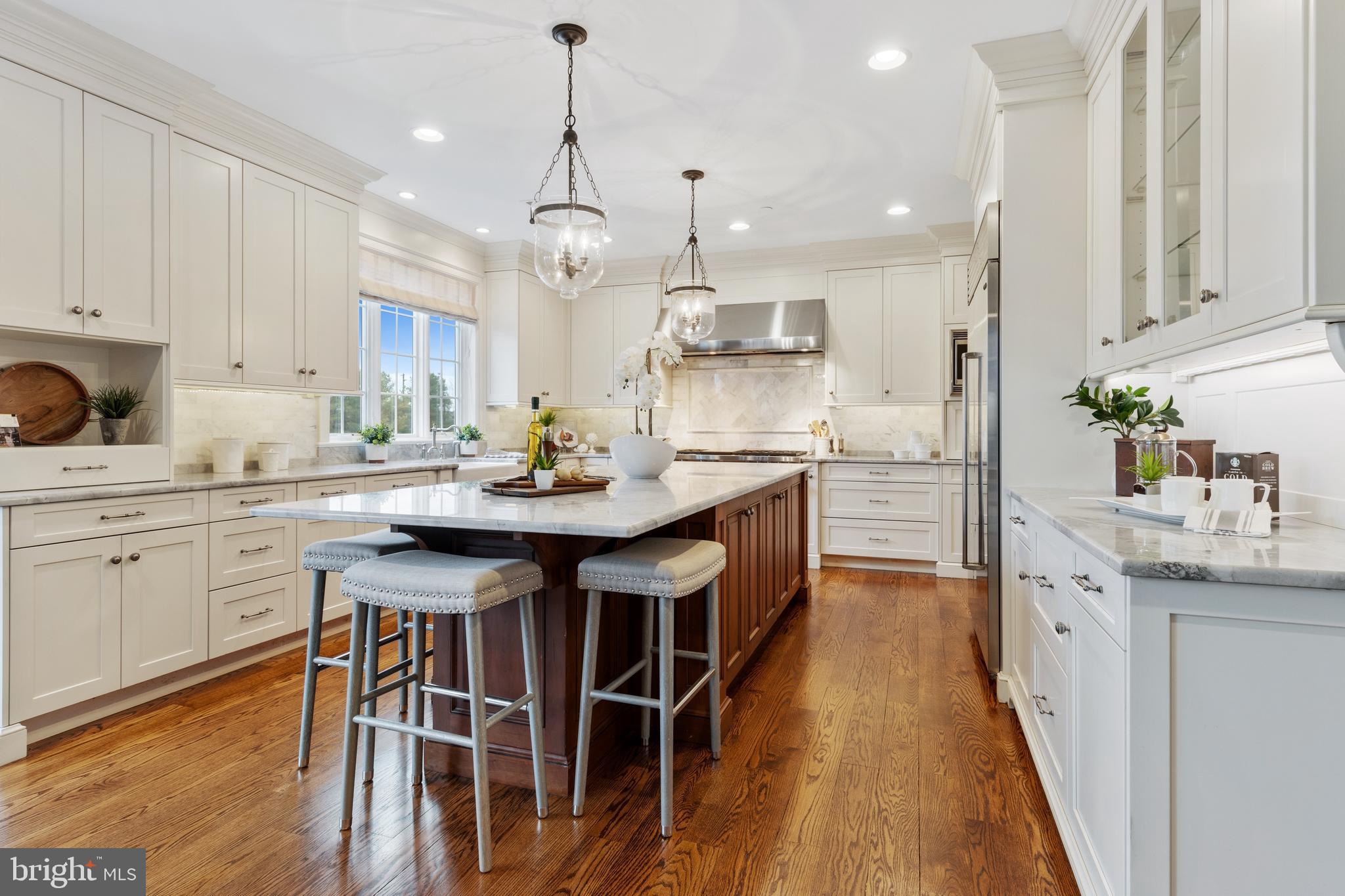 WHITE HORSE - Residential