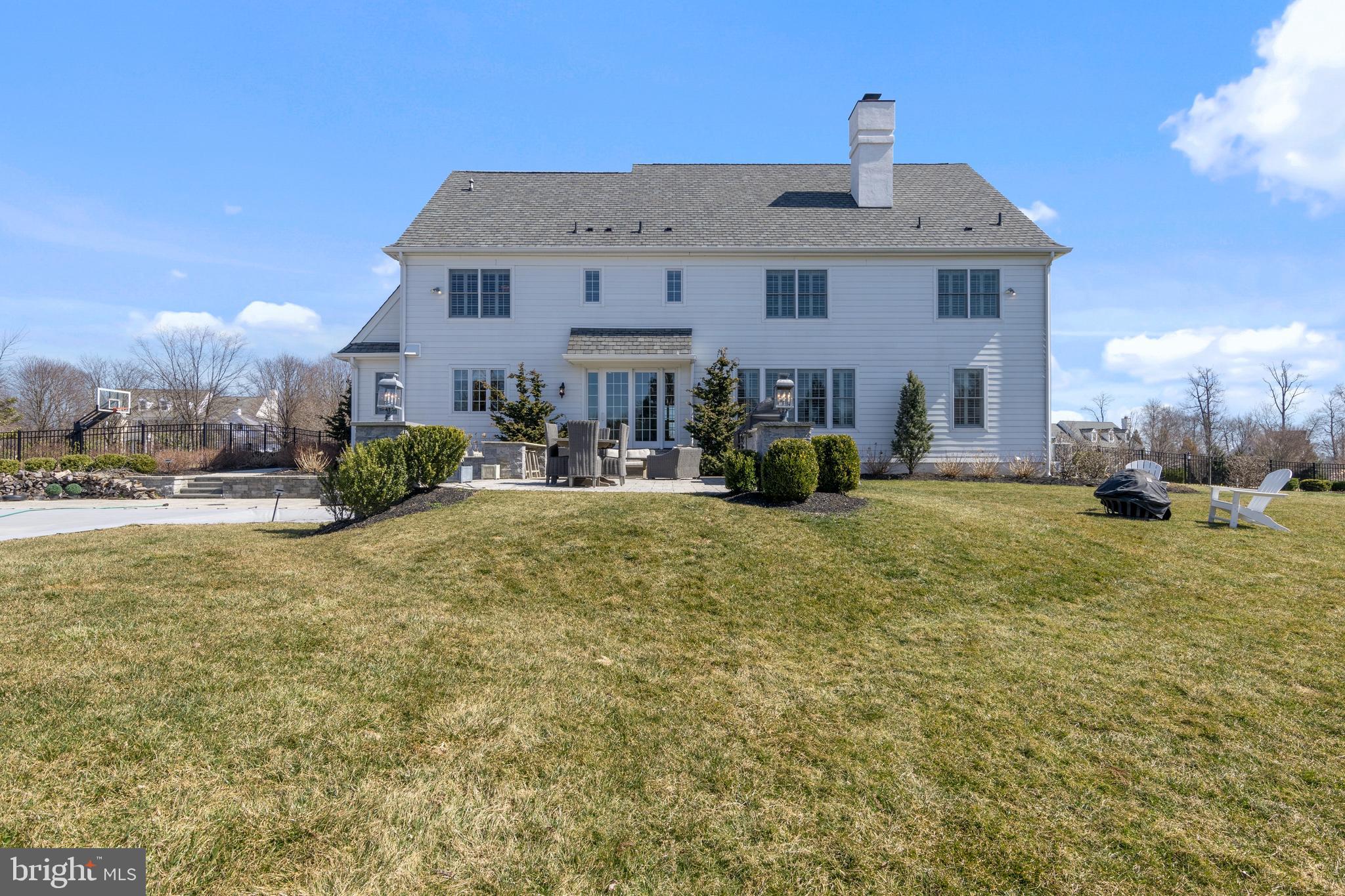 WHITE HORSE - Residential