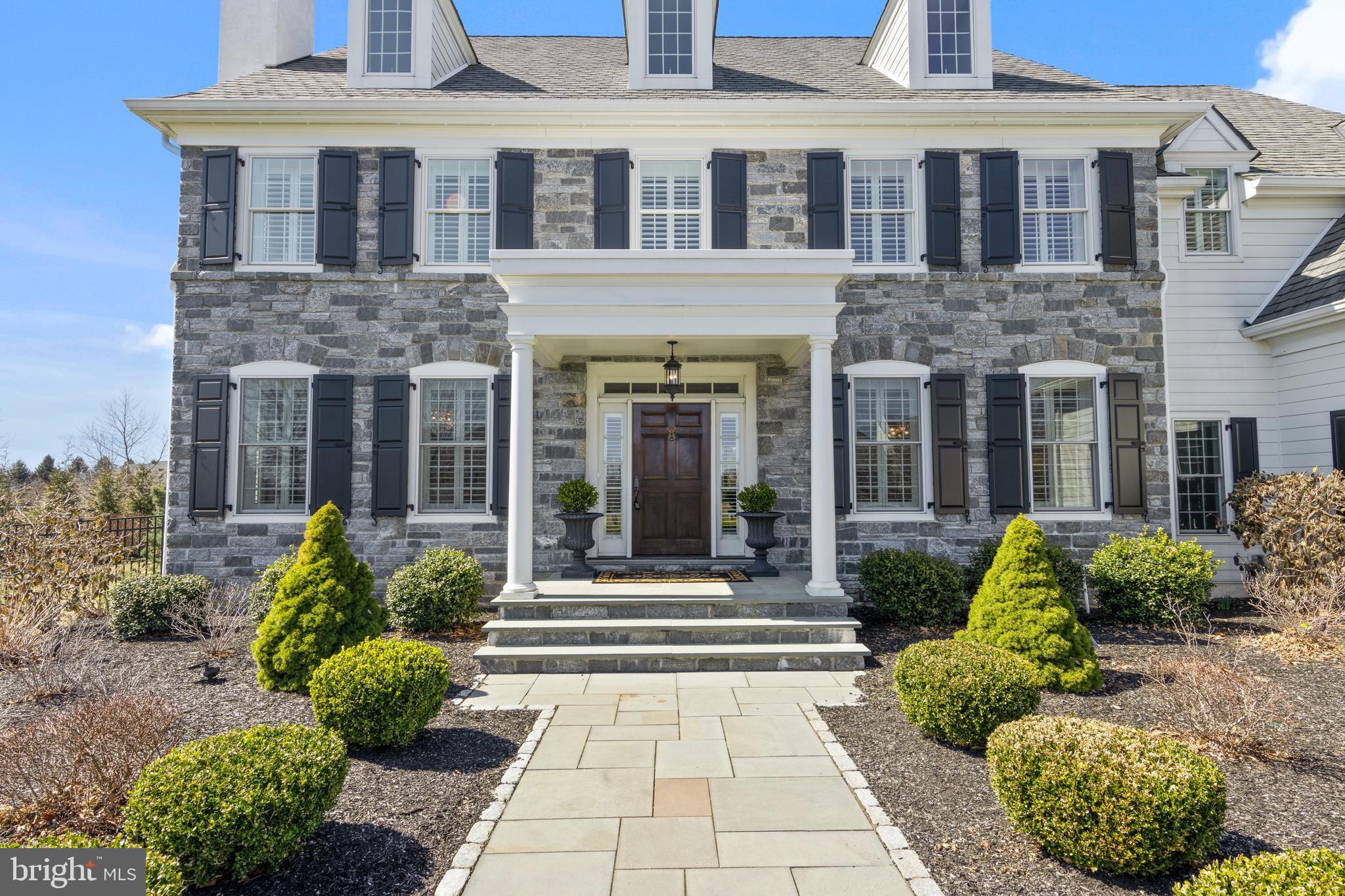 WHITE HORSE - Residential