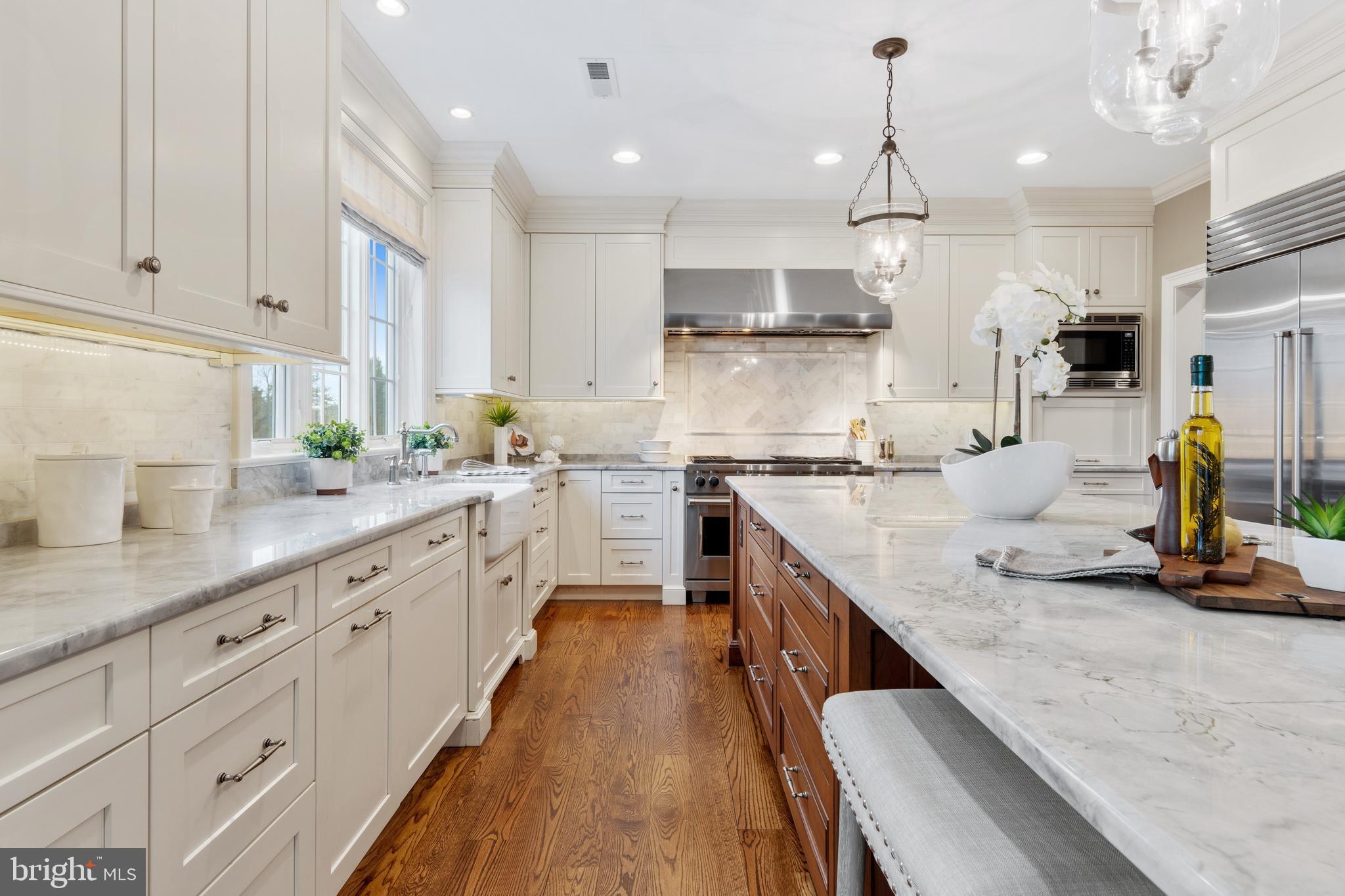 WHITE HORSE - Residential