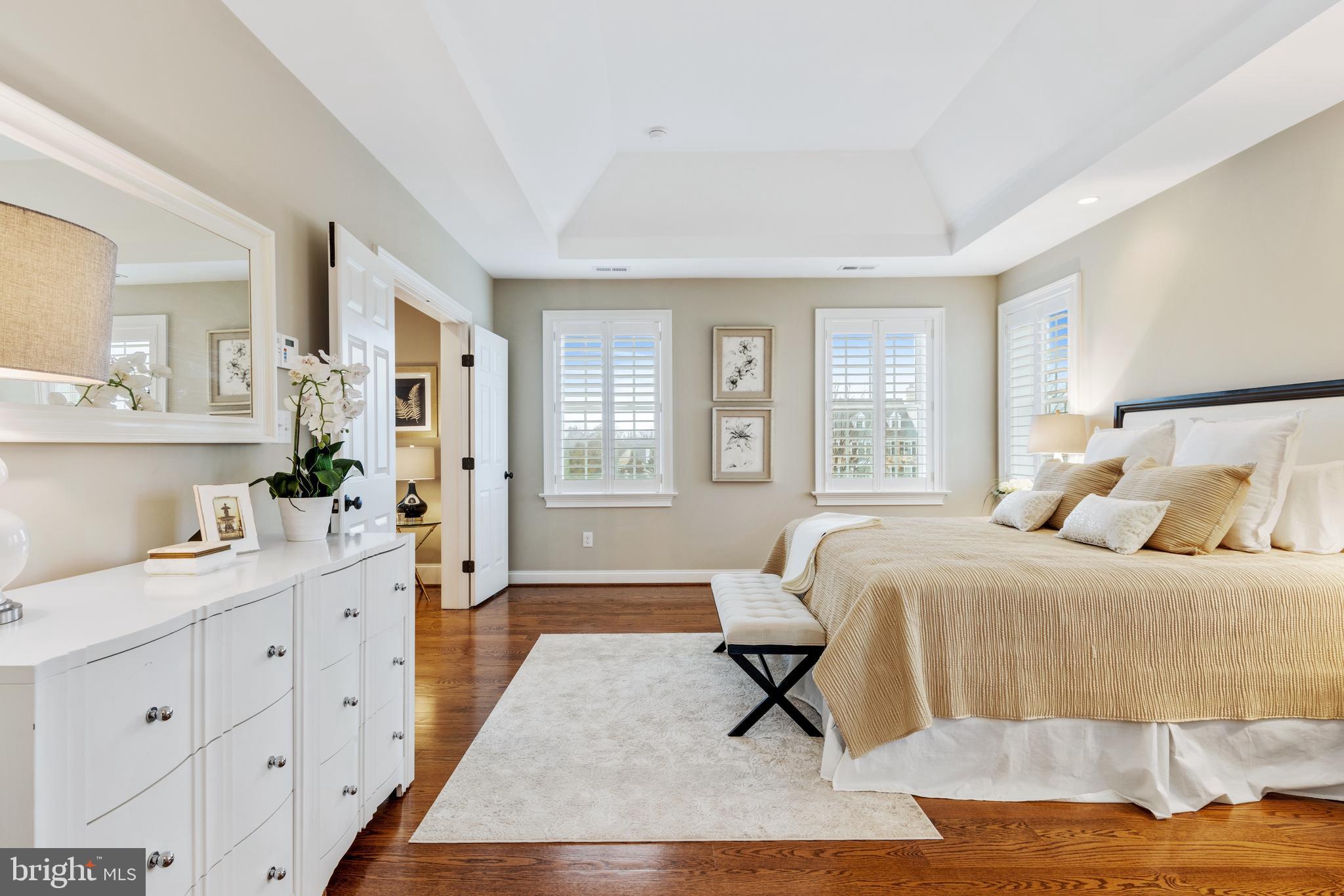 WHITE HORSE - Residential