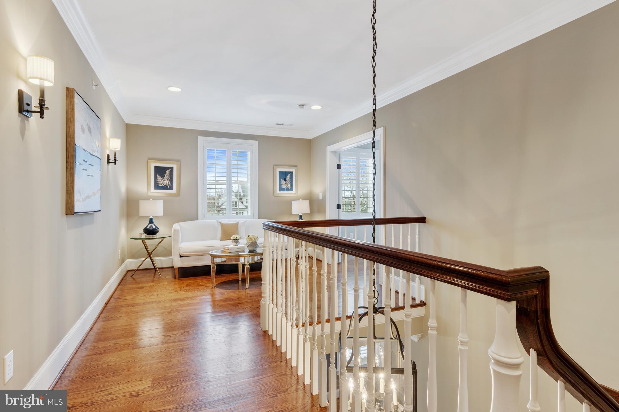 WHITE HORSE - Residential