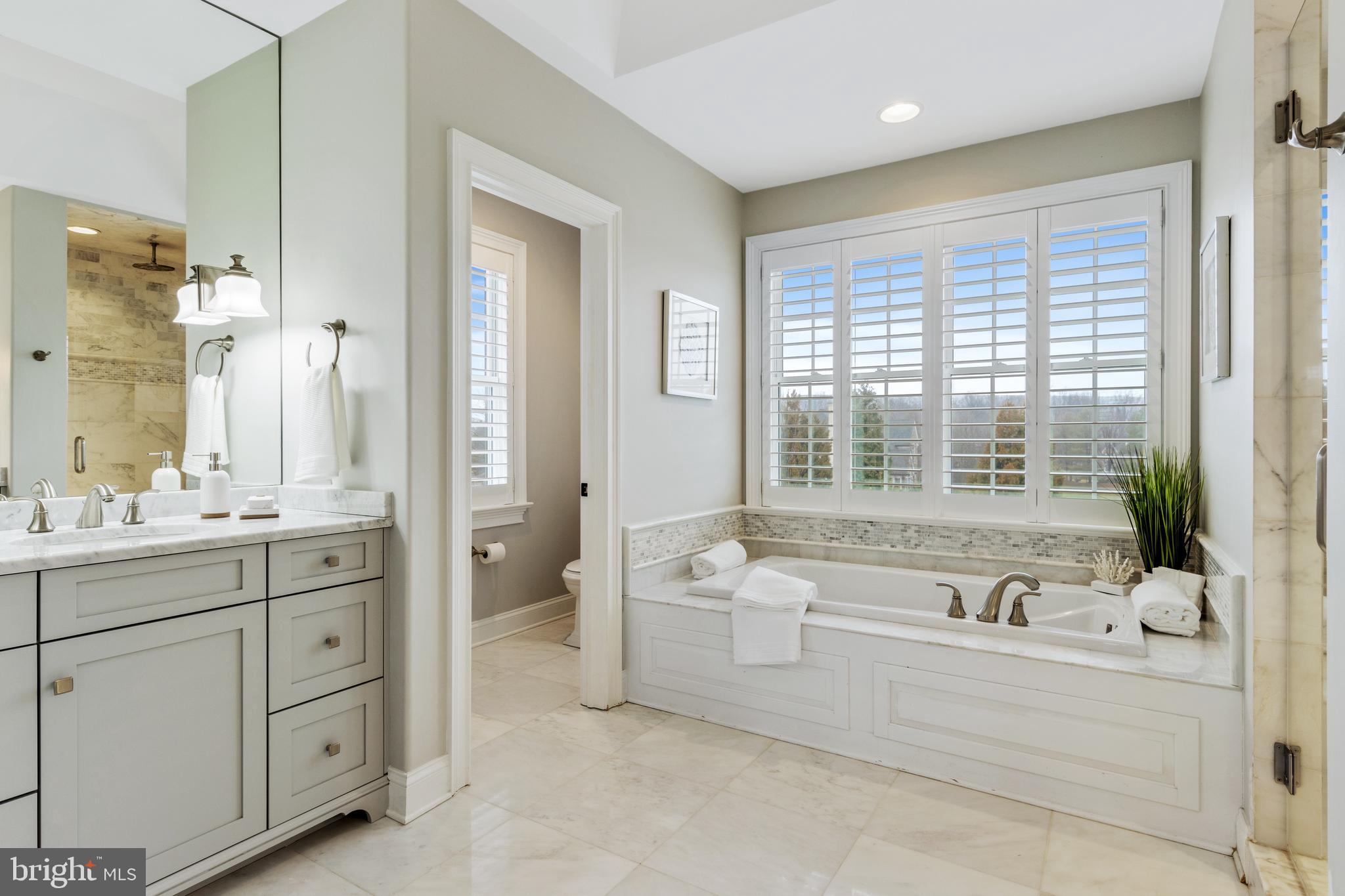 WHITE HORSE - Residential