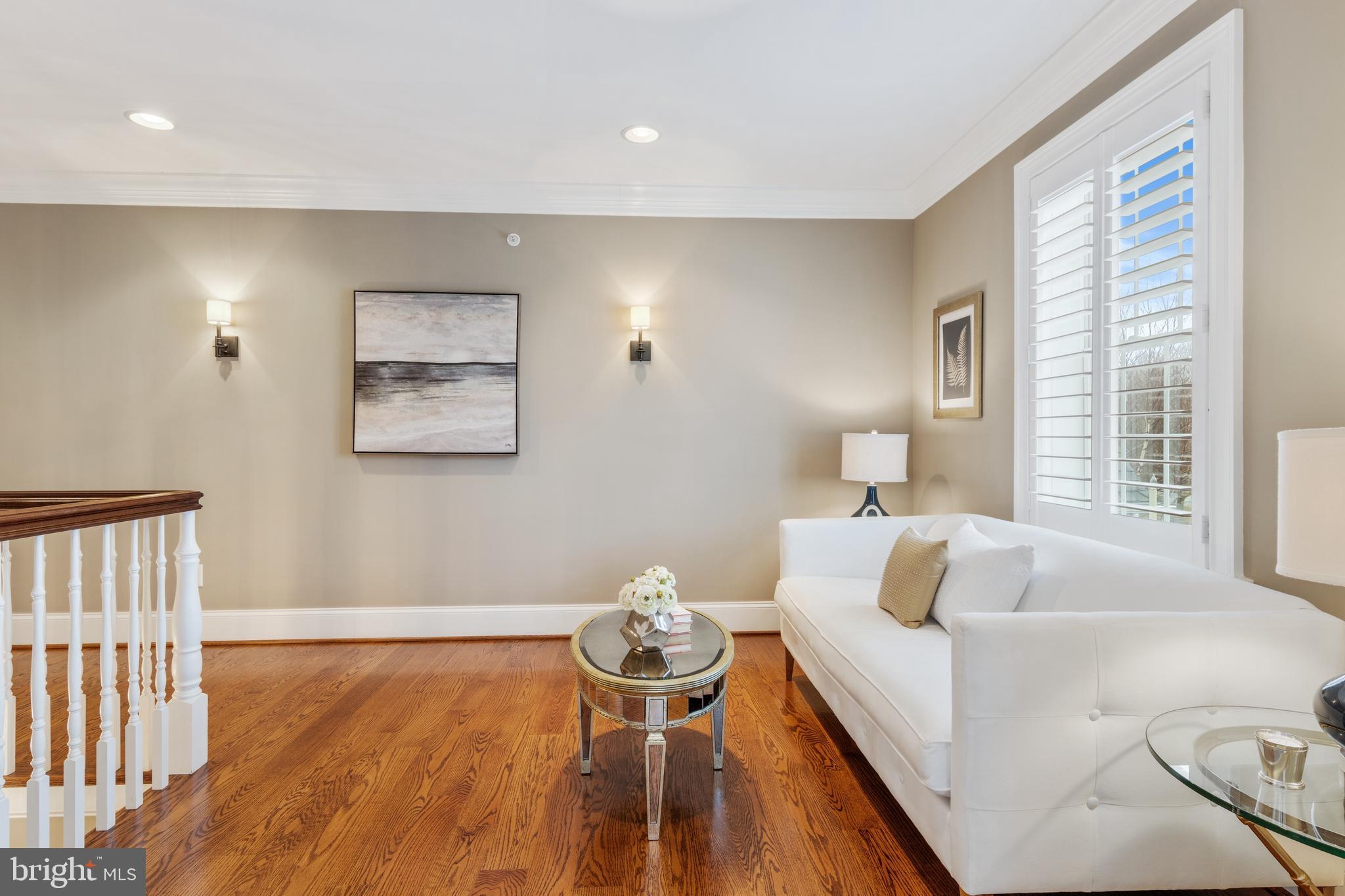 WHITE HORSE - Residential